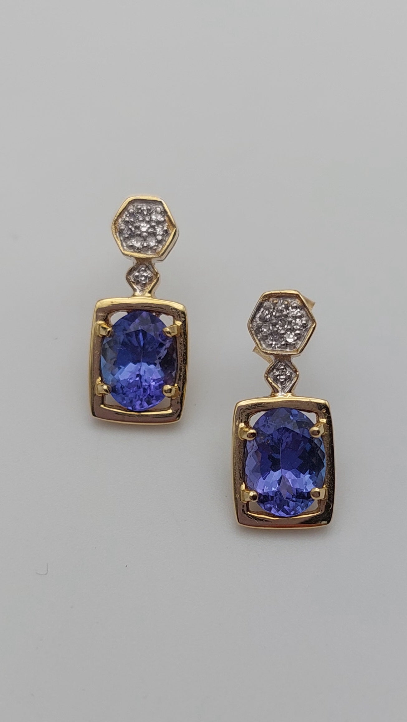 Tanzanite and Diamond 18ct Gold Fixed Drop Earings