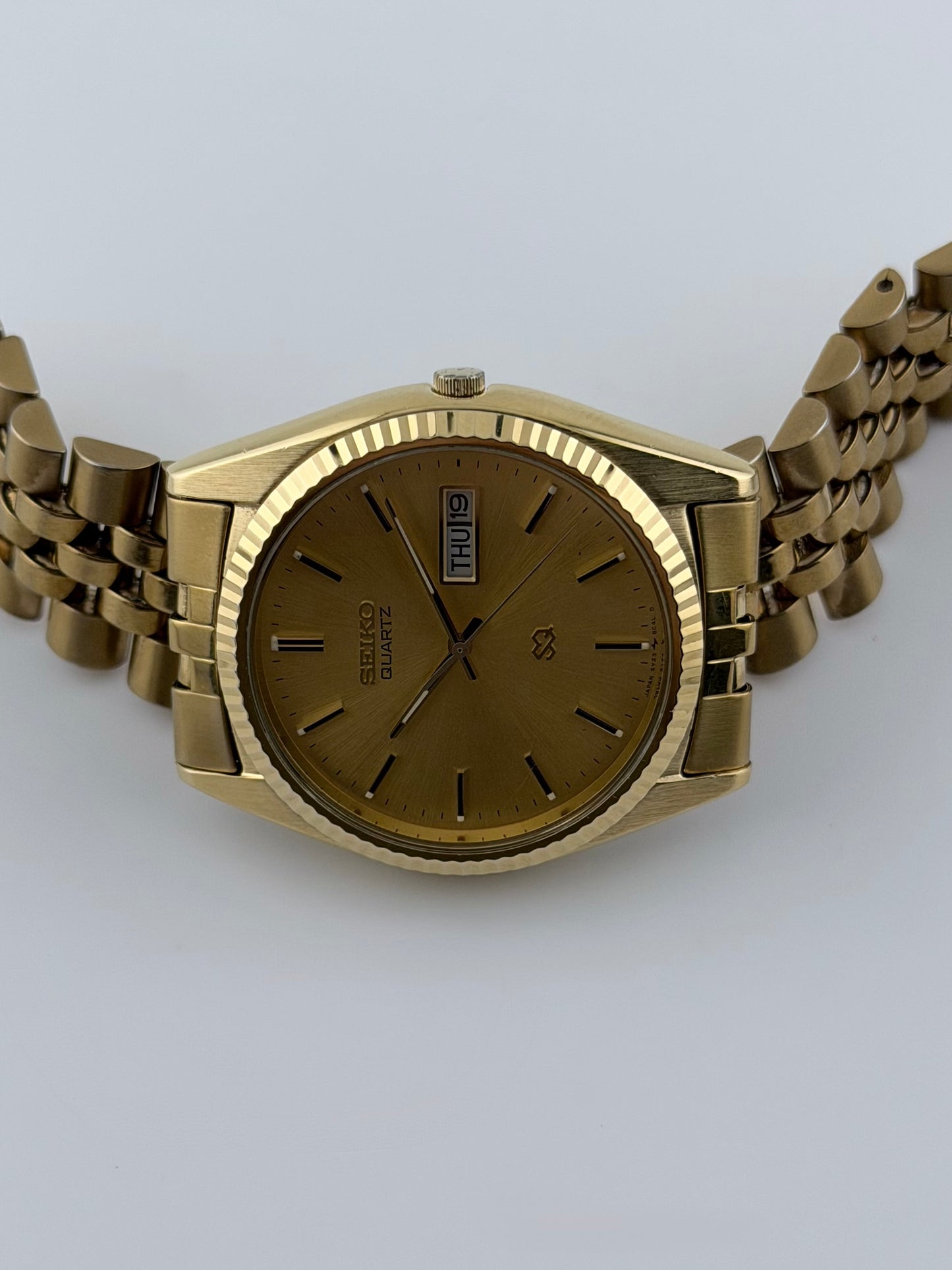 Seiko SQ Quartz Day-Date 5Y23-8A60 C34