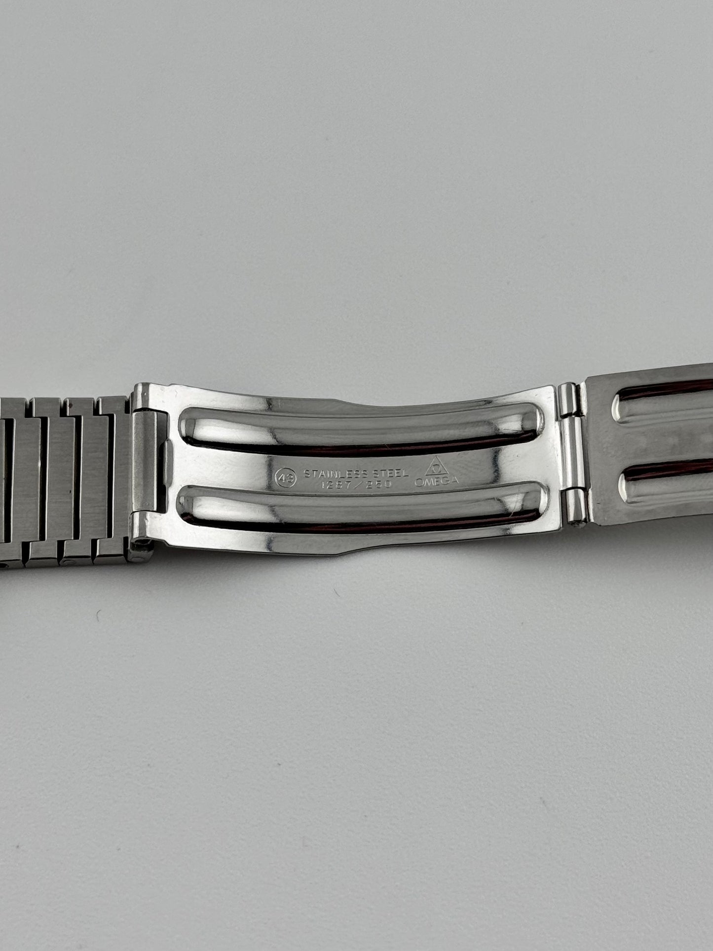 Omega Seamaster Automatic Day-Date 166.0215 with box