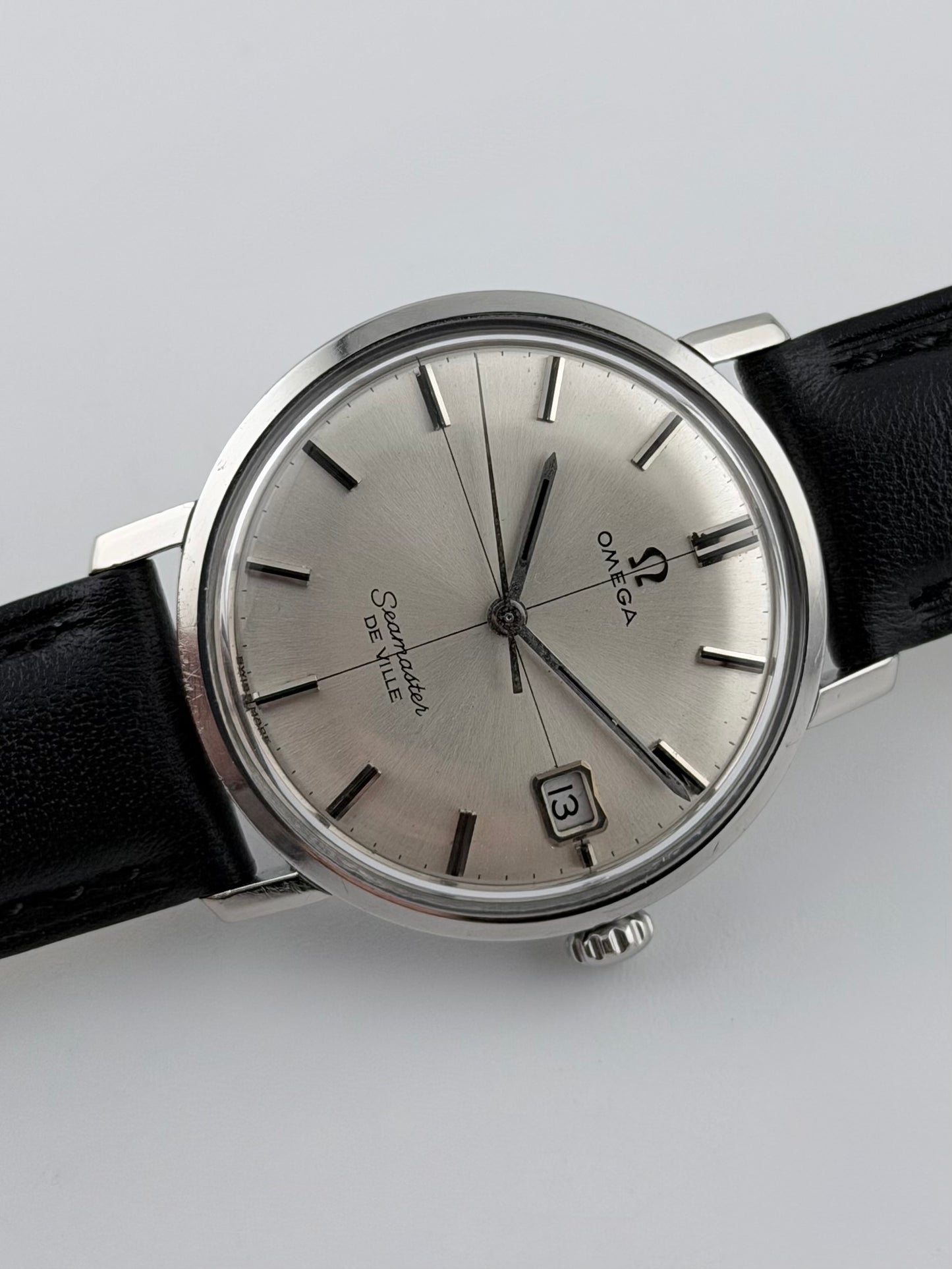 Omega Seamaster DeVille Manual Wind 136.020 - Rare Crosshair Dial - Box and Papers