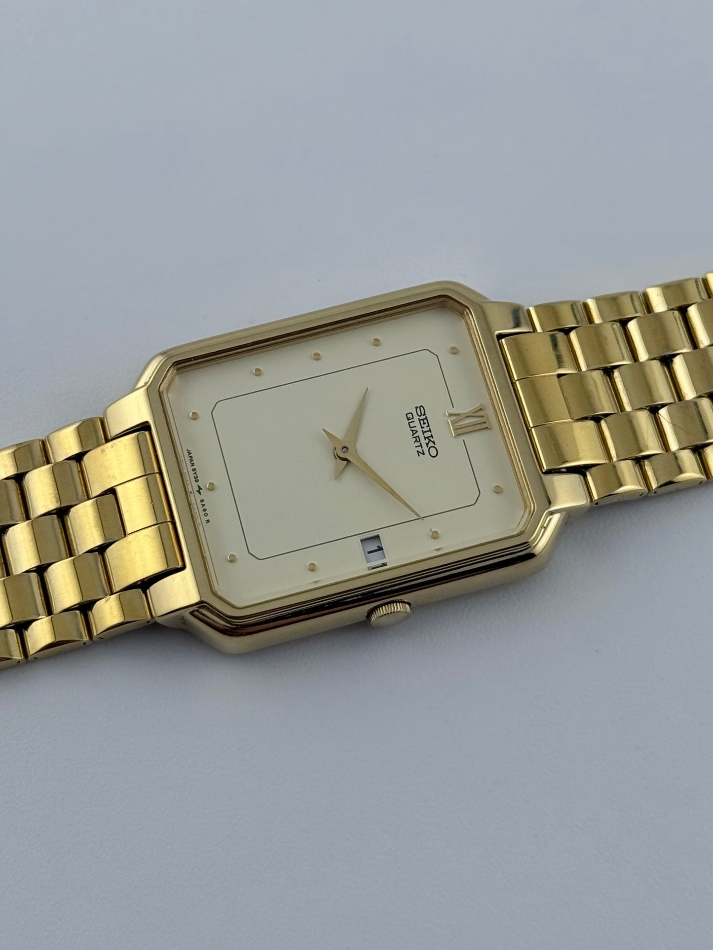 Seiko Tank Quartz 5Y39-5860 Date - Box & Papers