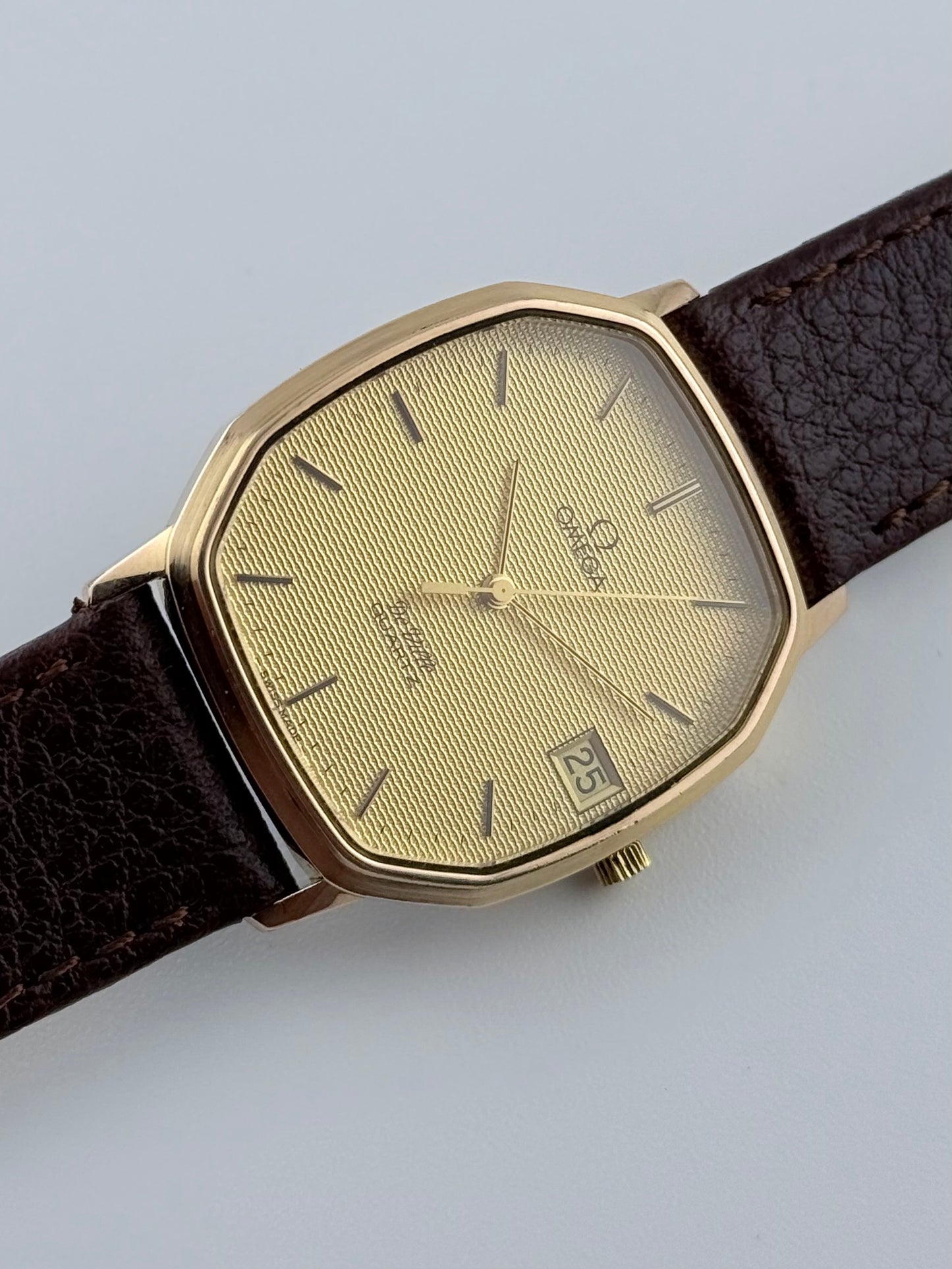 Omega De Ville Tank Quartz Date - 192.0048 - Textured Dial