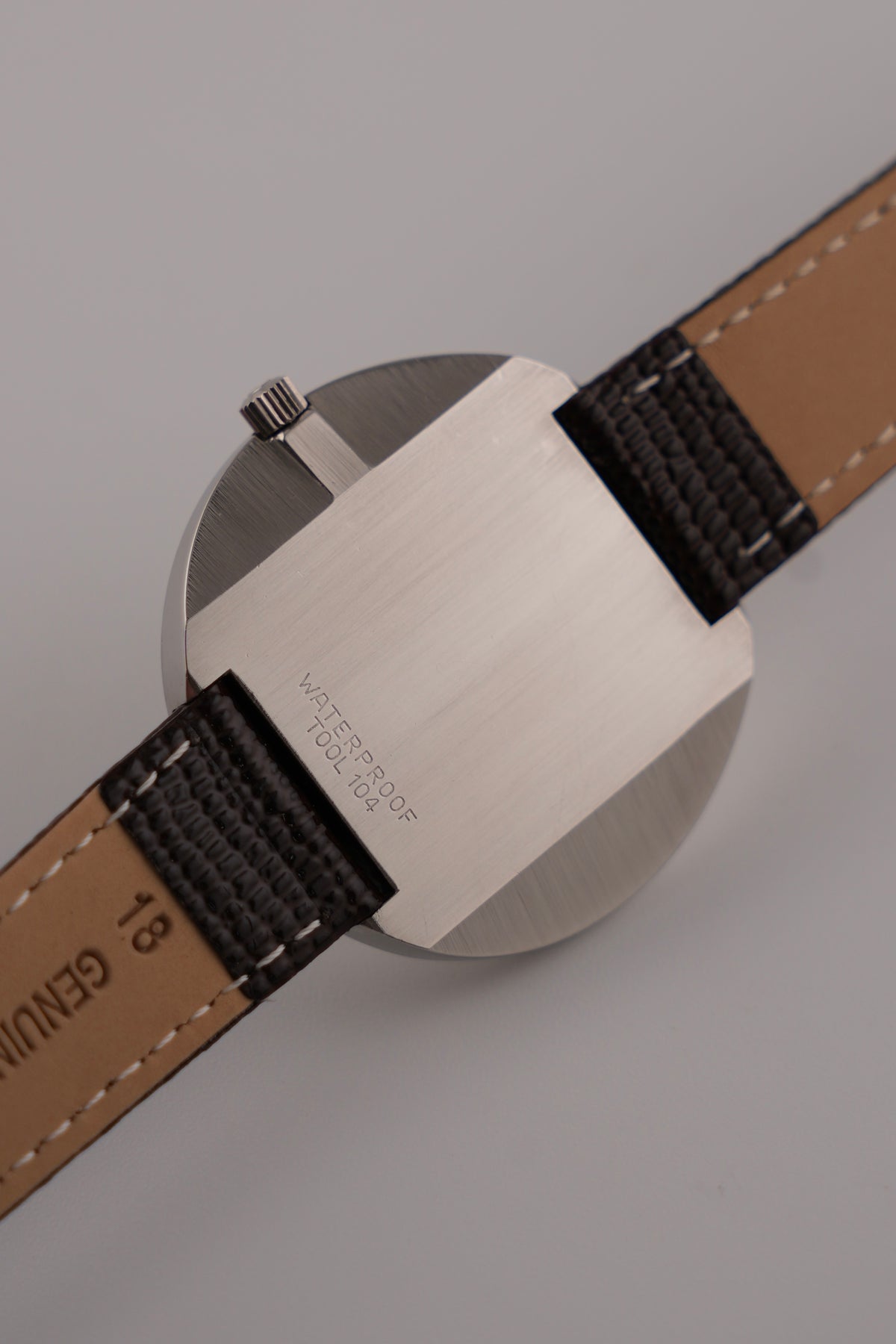 Omega De Ville Automatic Date 166.0094 - UFO Style