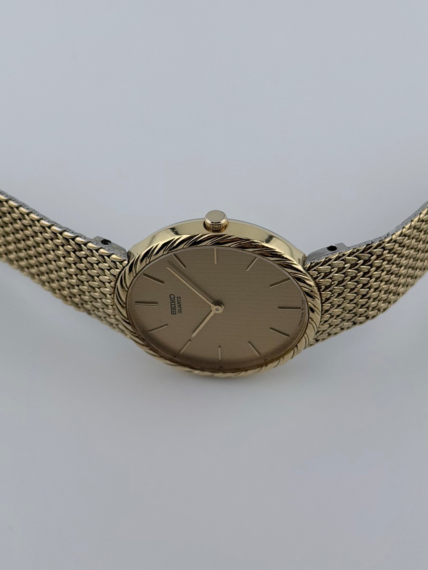 Seiko Quartz - 5P30-7000