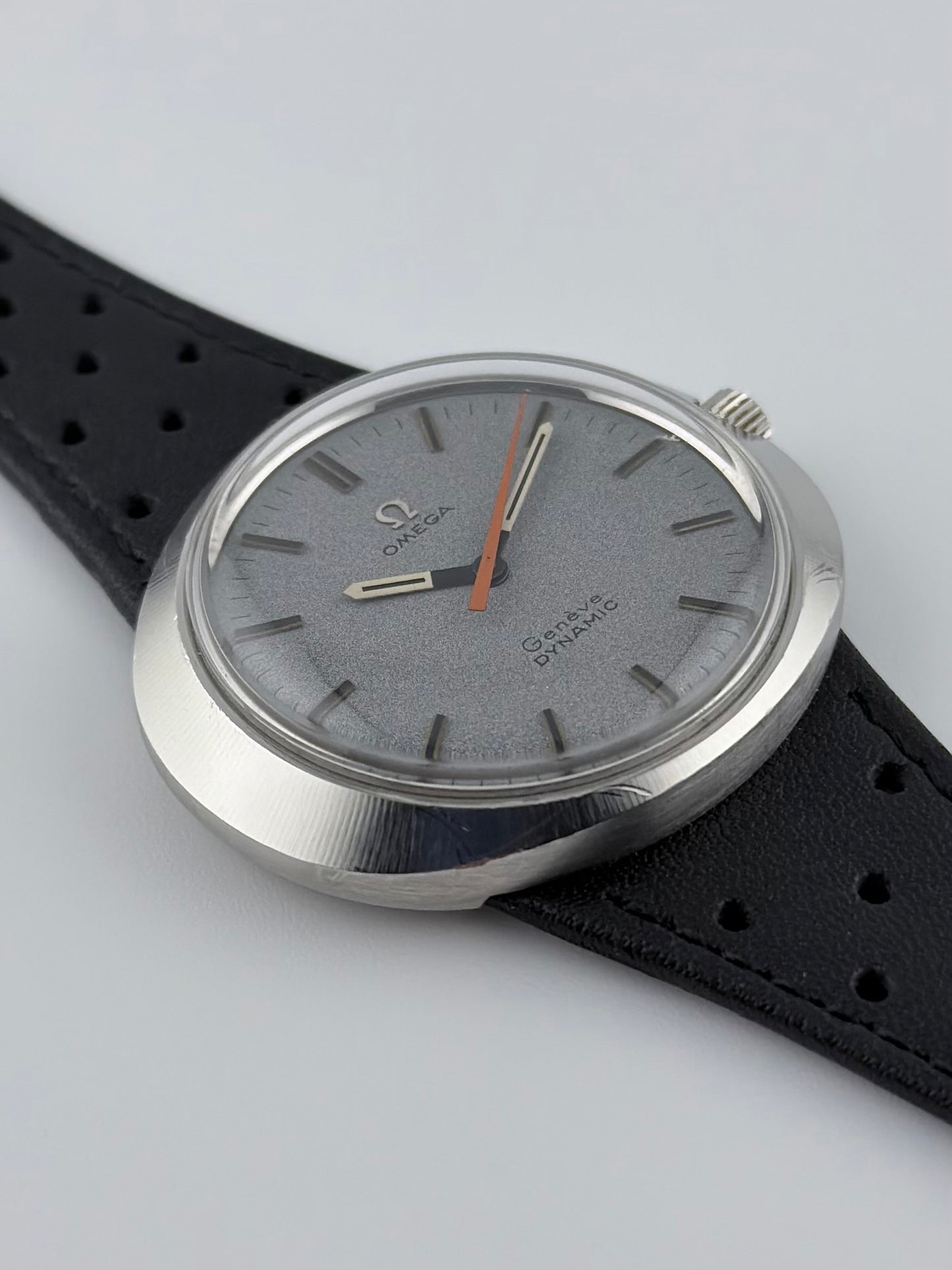 Omega Geneve Dynamic Manual Wind - 136.033 - Rare Dial