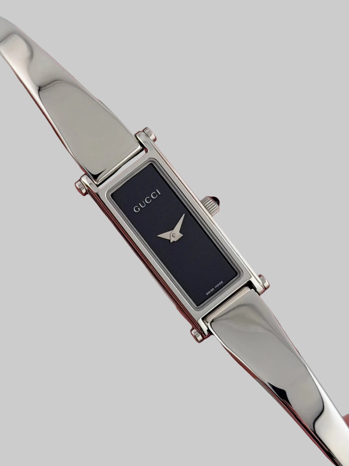 Gucci 1500L Quartz - Ladies - Black Dial
