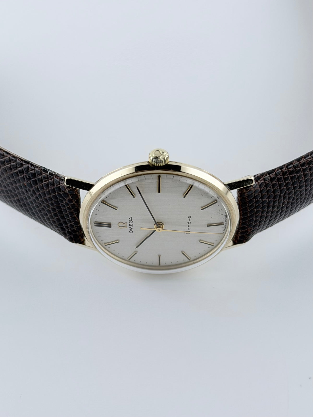 Omega Geneve Manual Wind 9ct Gold - 131.5016 - Original Box and Papers