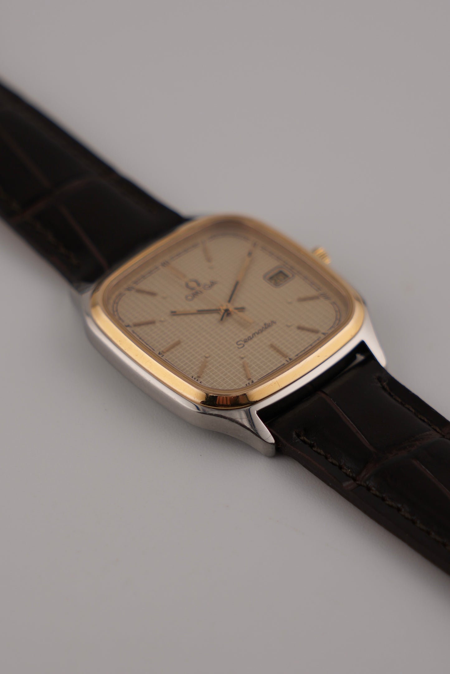 Omega Seamaster Quartz Date 396.1011 Waffle Stardust Dial