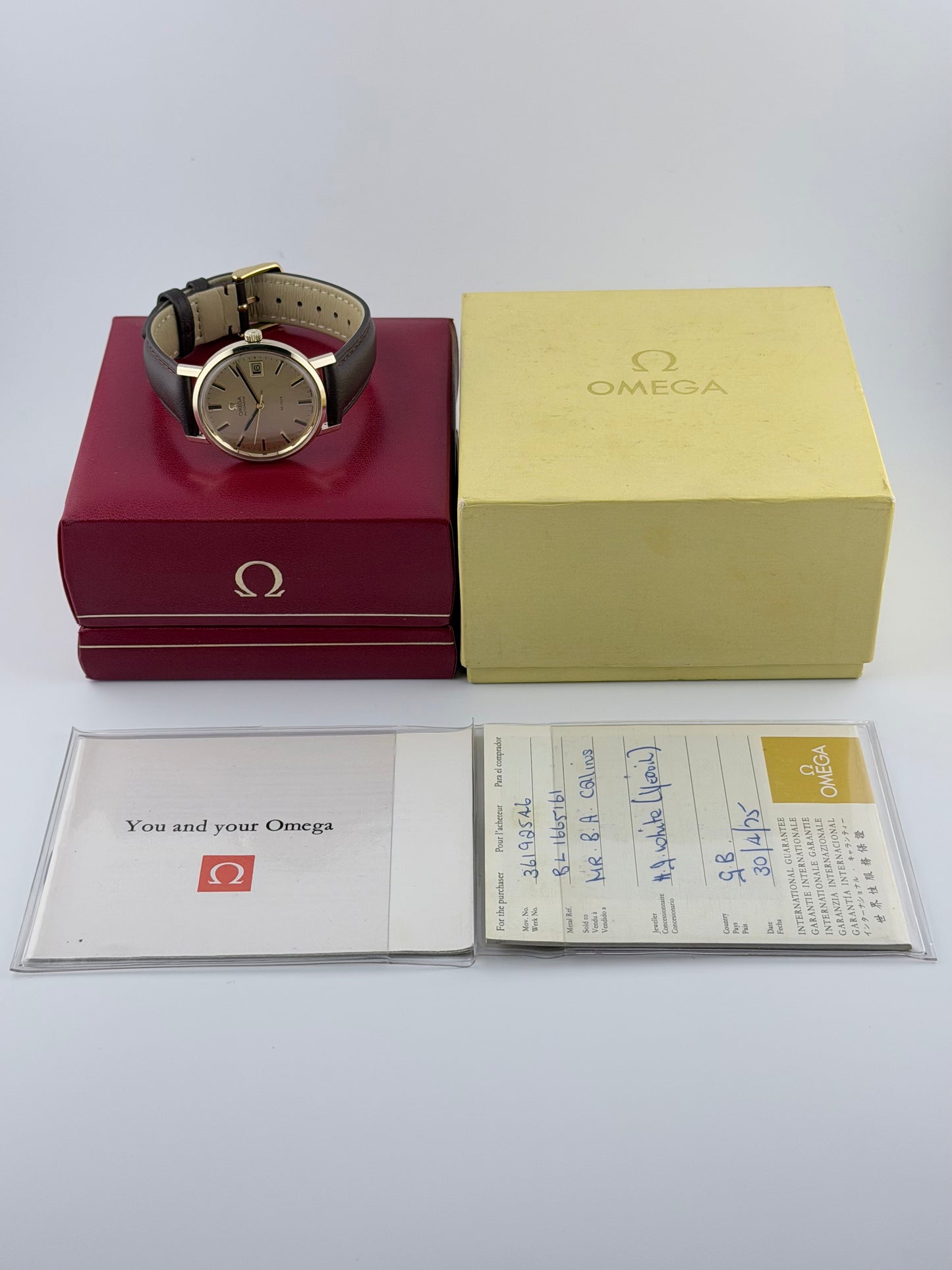 Omega De Ville Automatic Date 166.5161 - 9ct Solid Gold - Box and Papers!