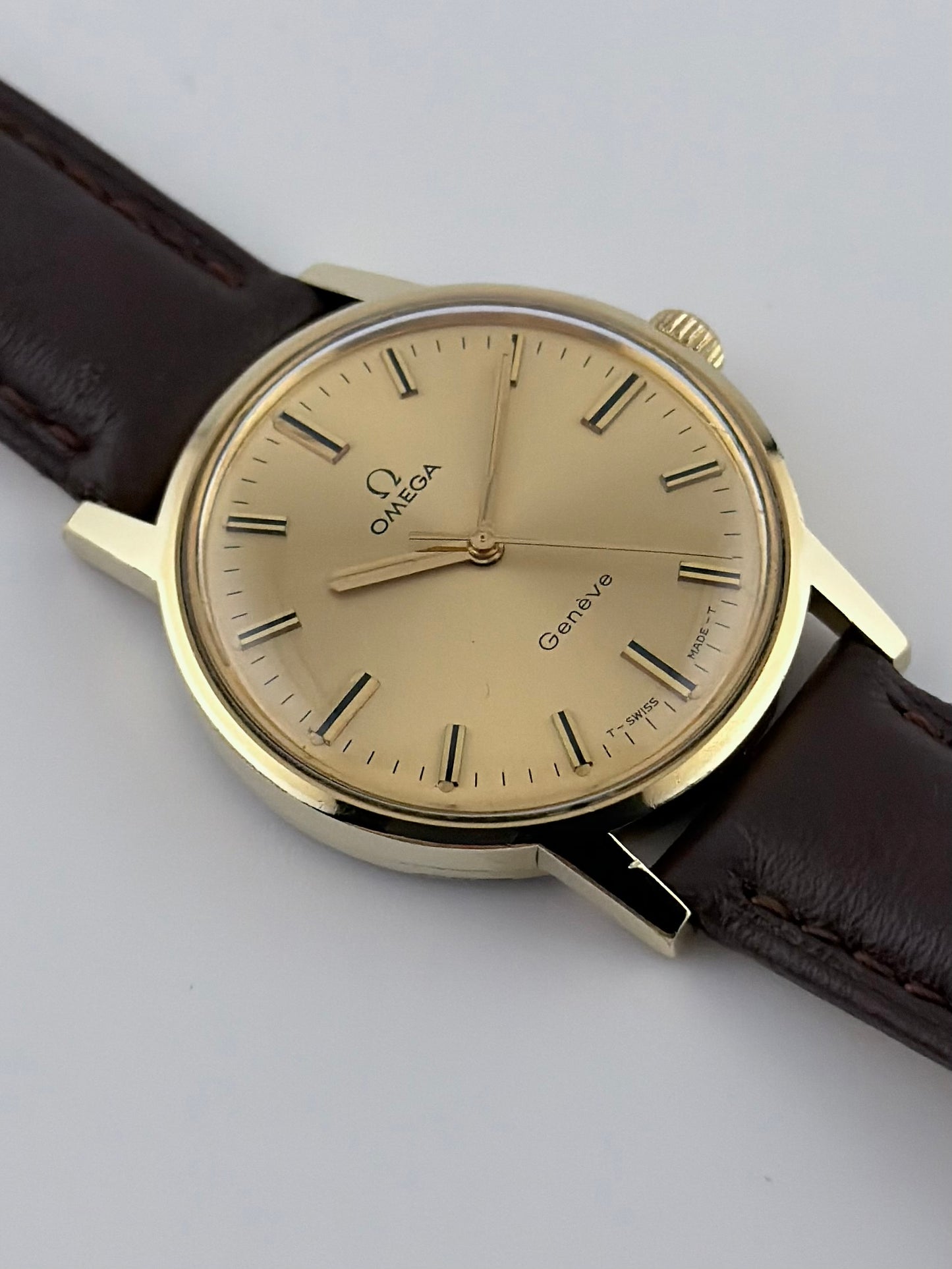 Omega Geneve Manual 135.070 - Box and Papers