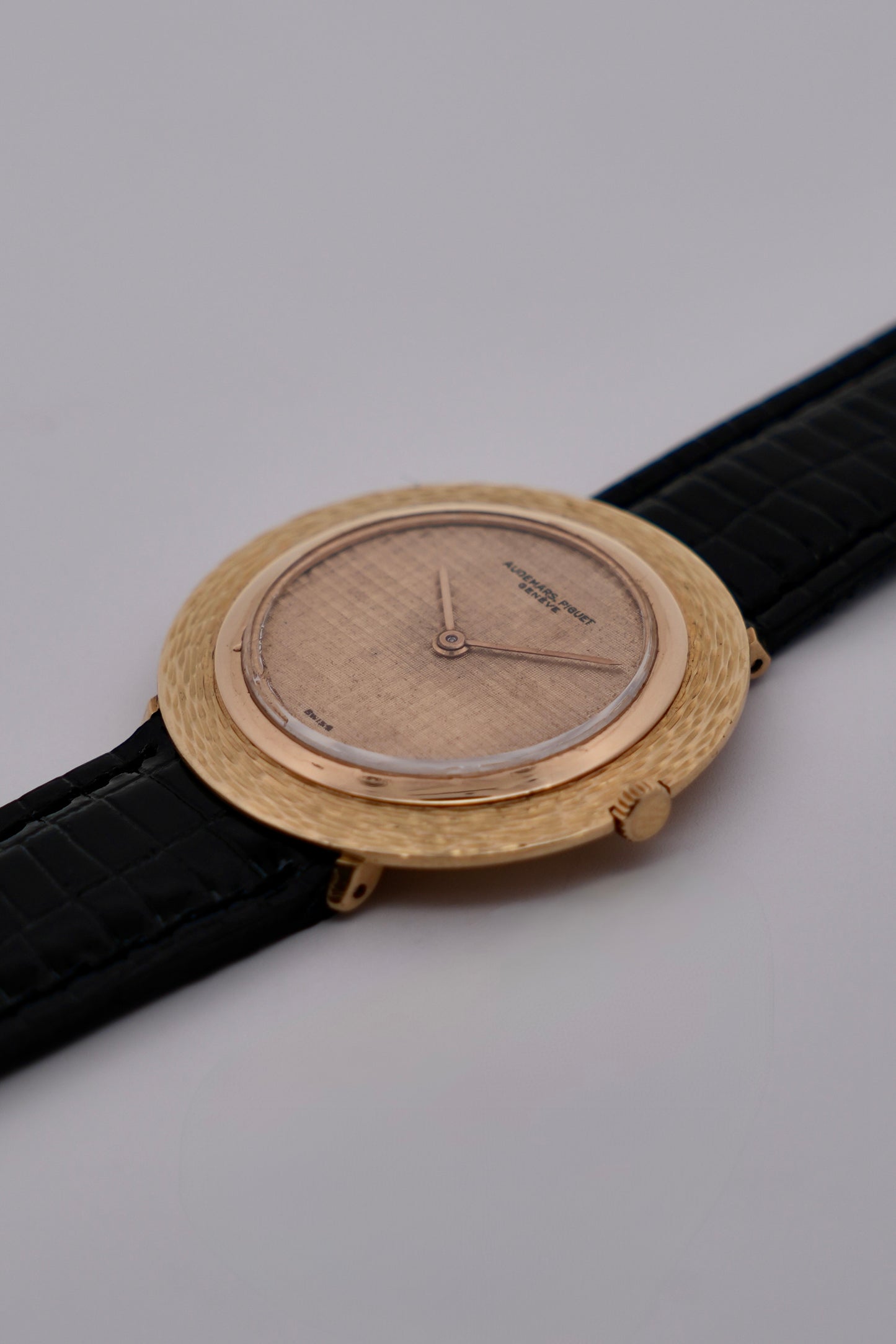 Audemars Piguet Disco Volante 18ct Gold Guilloché Dial | Ultra Rare | 1960s