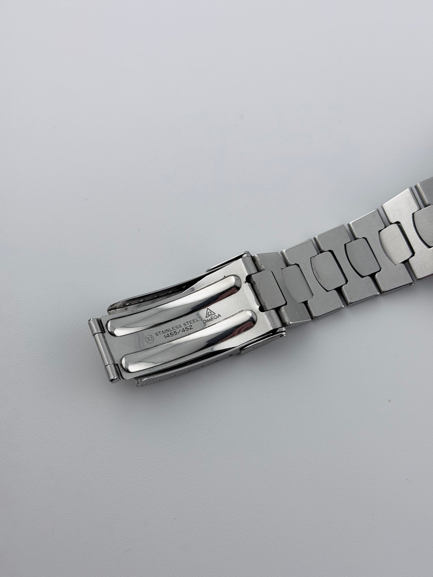 Omega Seamaster Professional 200m Quartz Jumbo Pre Bond - 396.1041