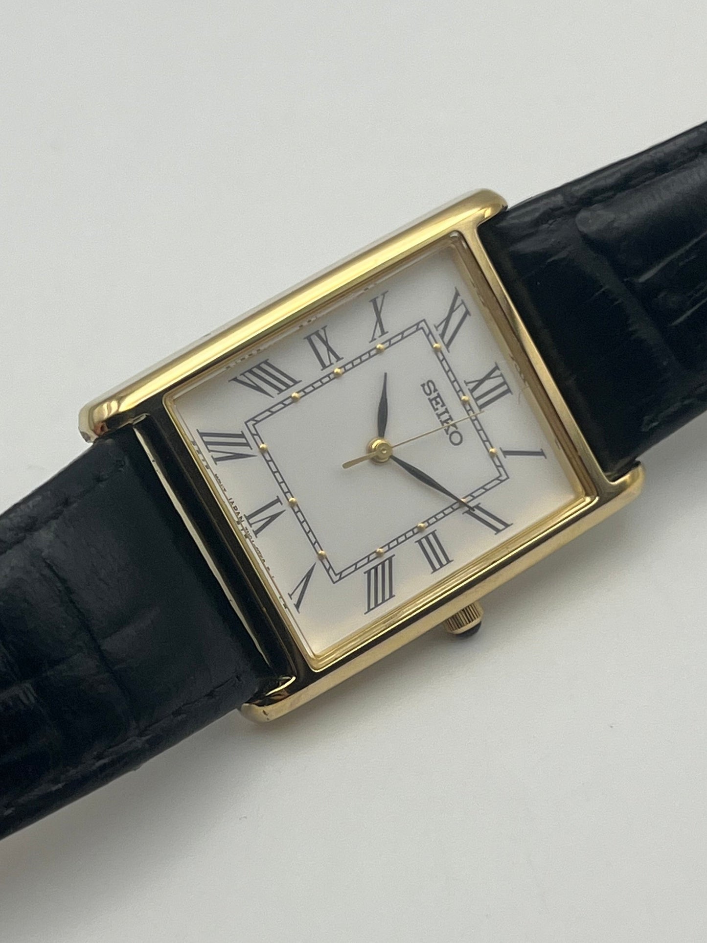 Seiko Tank Quartz - 7N01-0EZ0 papers
