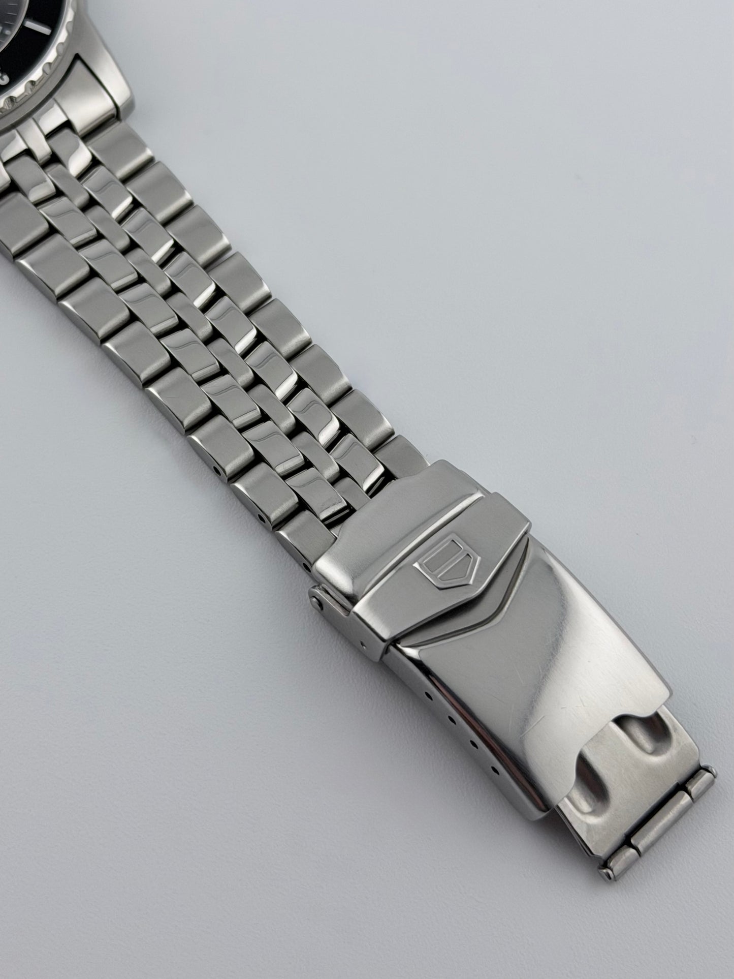 Tag Heuer Professional 200m Quartz Date - WD1210-G-20