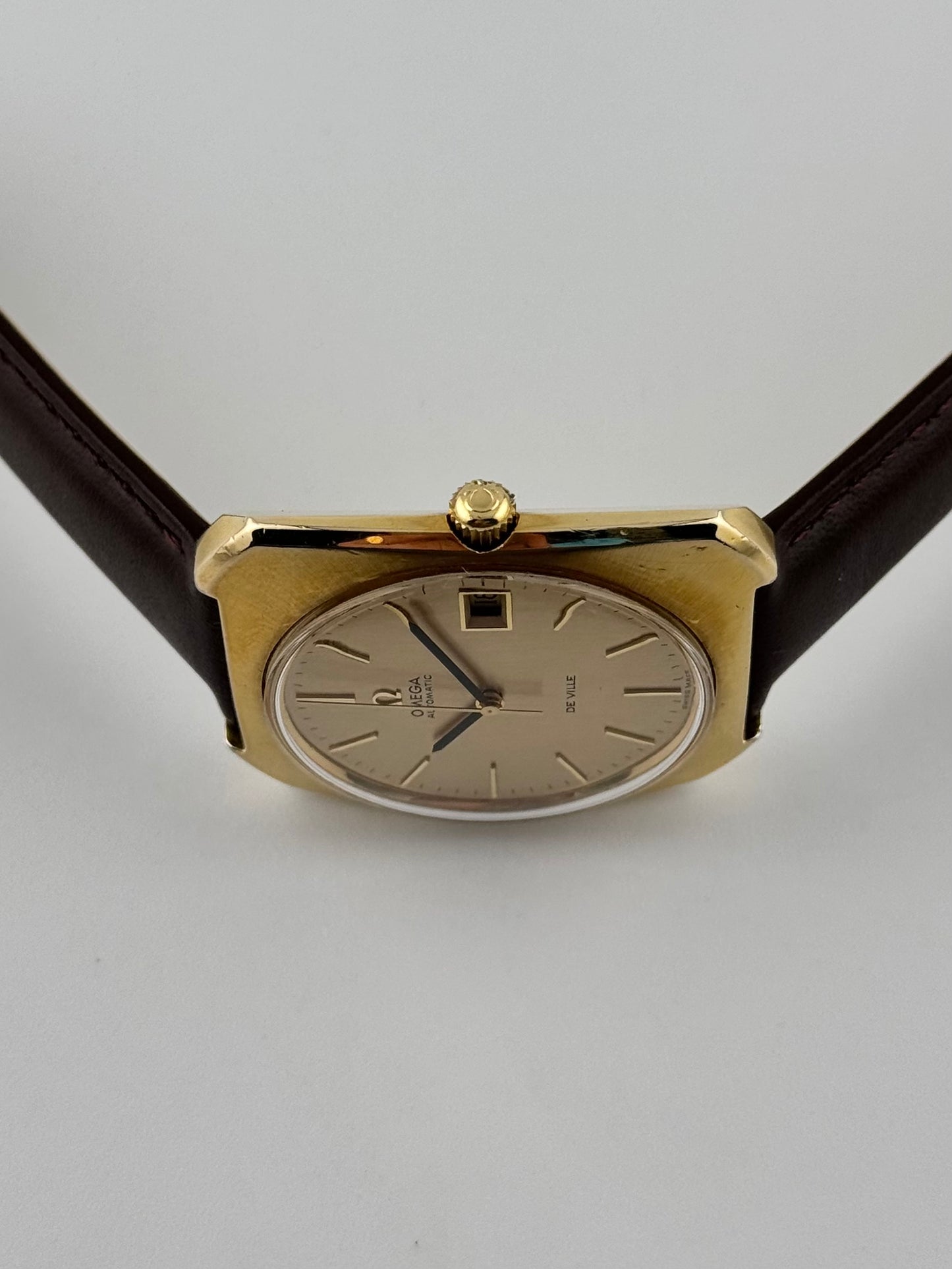 Omega De Ville Automatic Date Rare Jumbo Size - 166.085