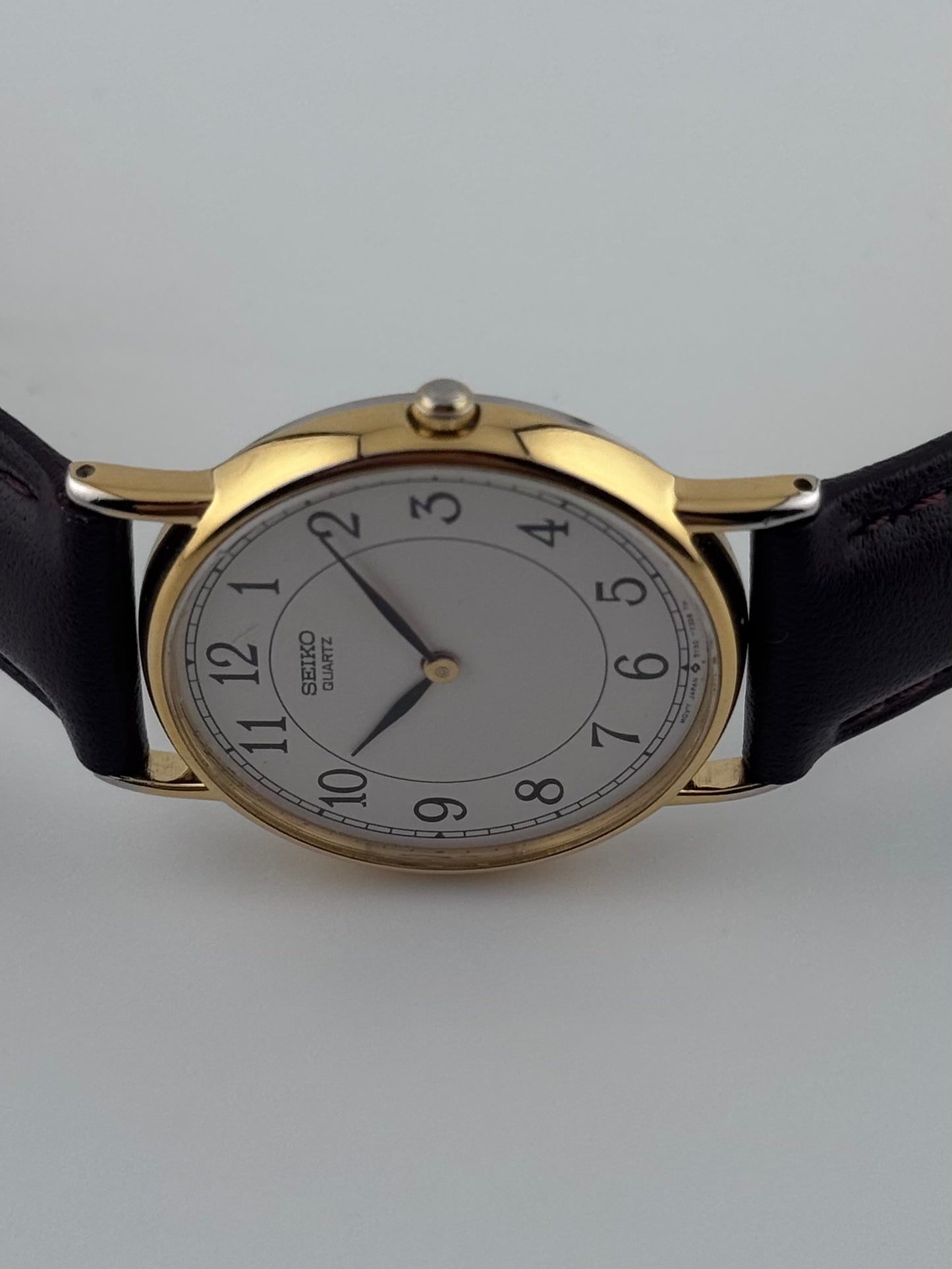 Seiko Quartz - 5Y30-7000