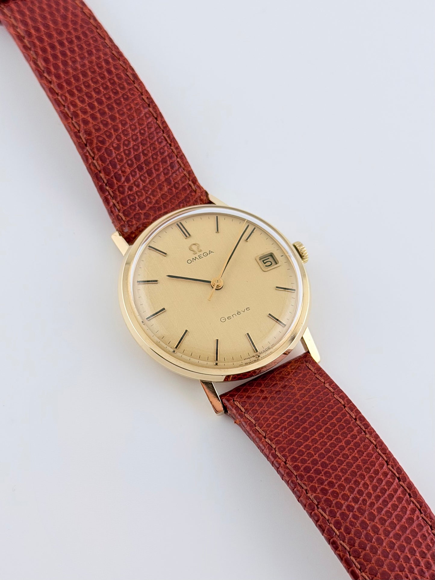 Omega Geneve Manual Wind  9ct Gold - 132.5016
