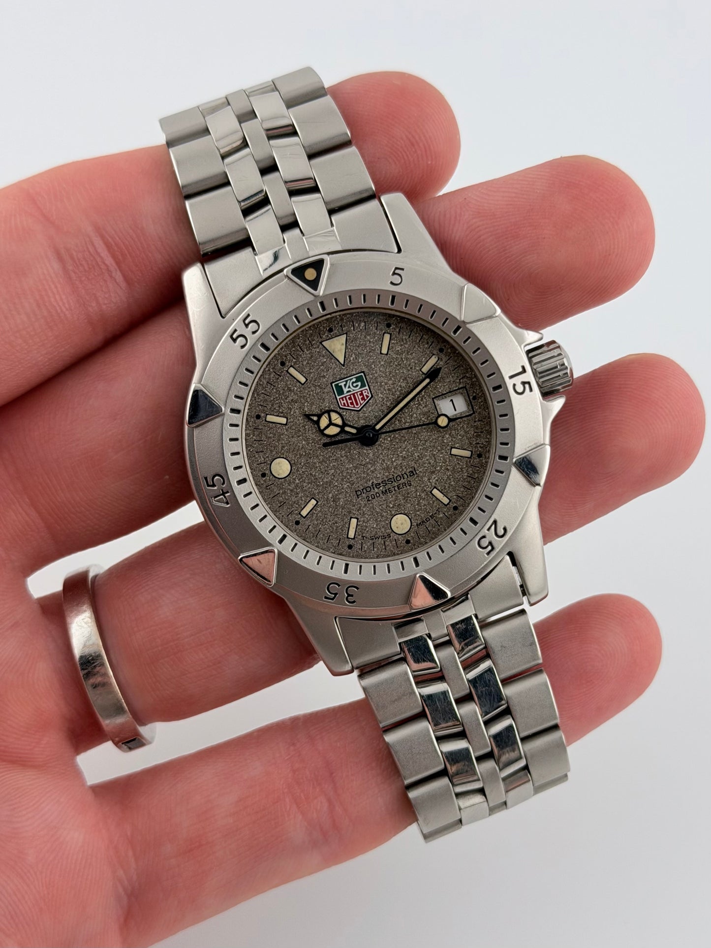 Tag Heuer Professional 200m Quartz Date - WD1211-K-20