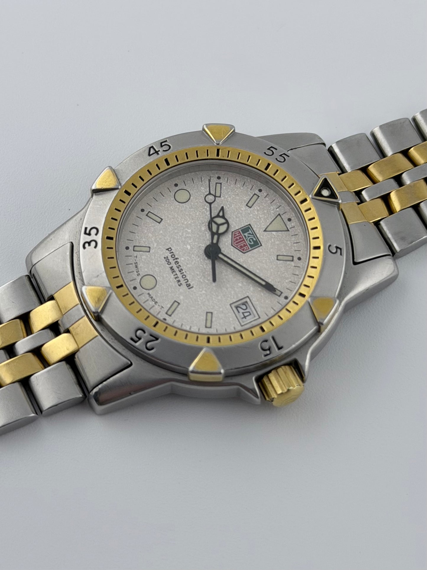 Tag Heuer Professional 200m Quartz Date - WD1221-K-2