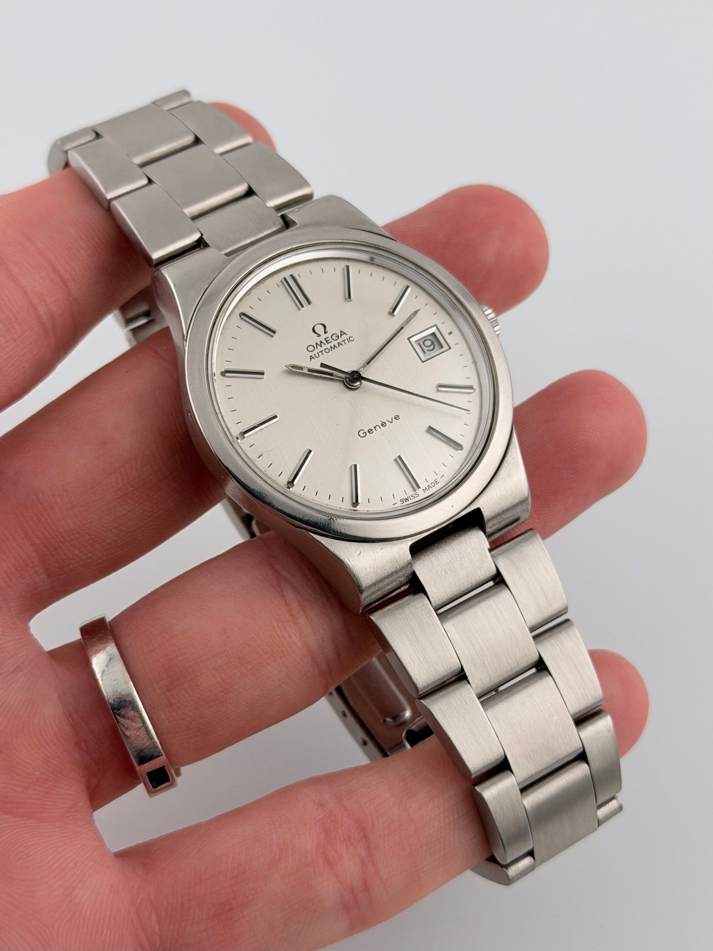 Omega Geneve Automatic Date - 166.0174