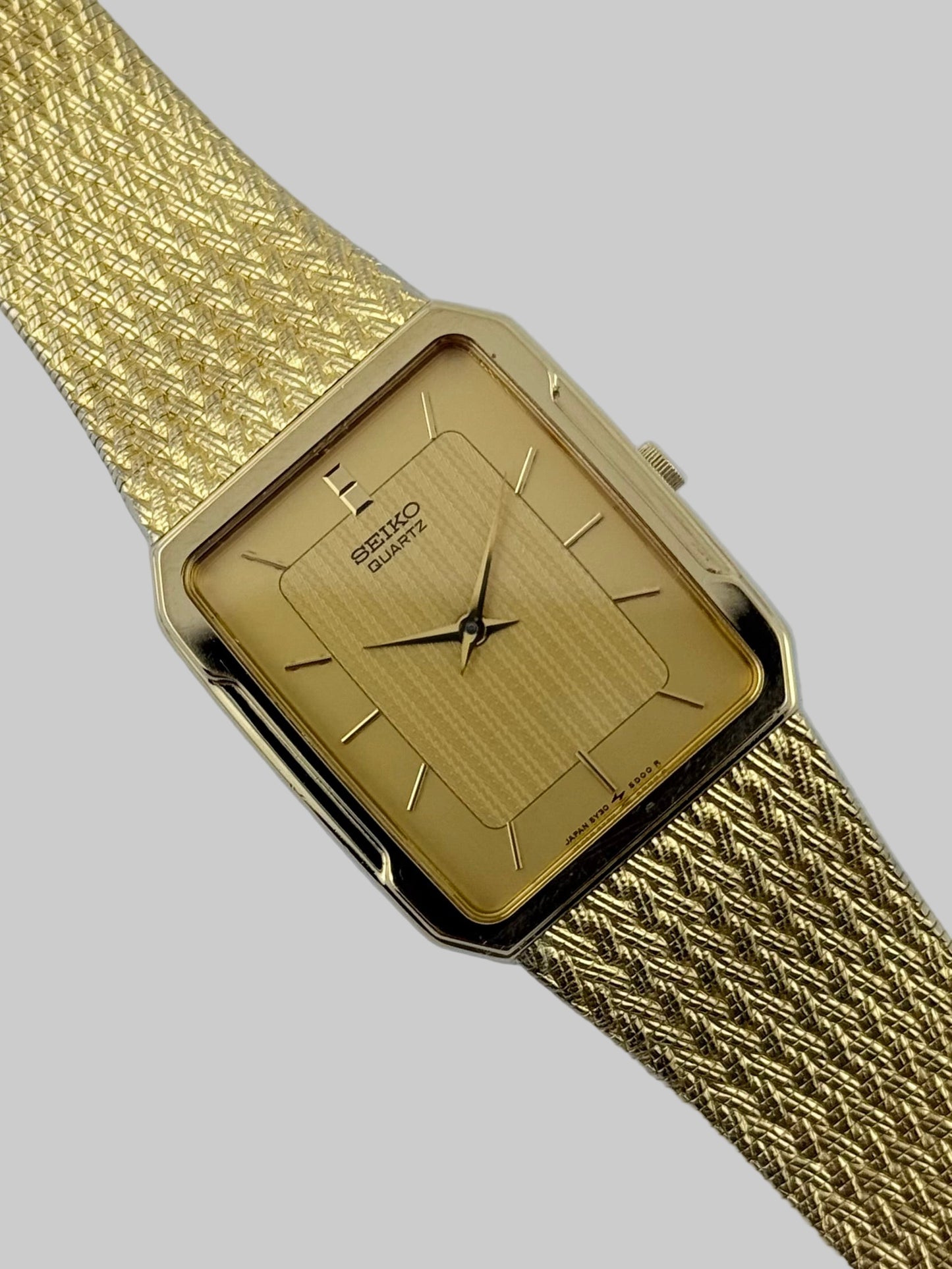 Seiko Tank Quartz 5Y30-5B49