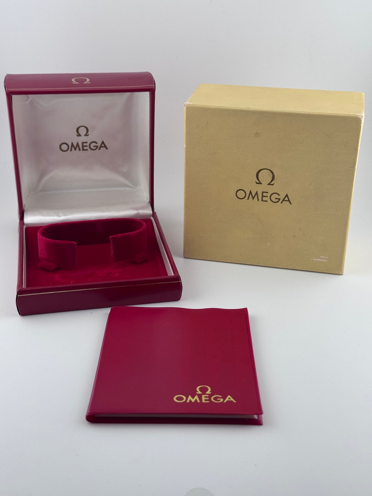 Omega Manual Wind  18ct Gold - 131.5418 - Box and Papers!