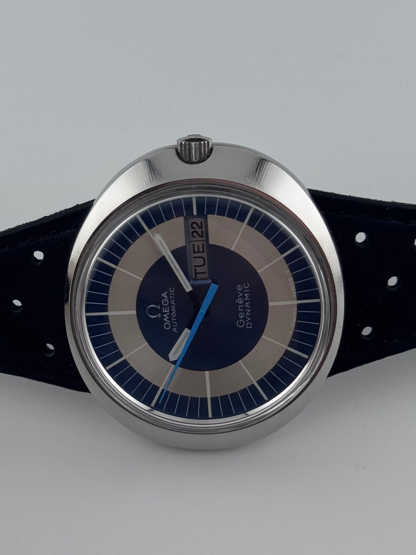 Omega Geneve Dynamic Automatic Mint Condition - 166.107