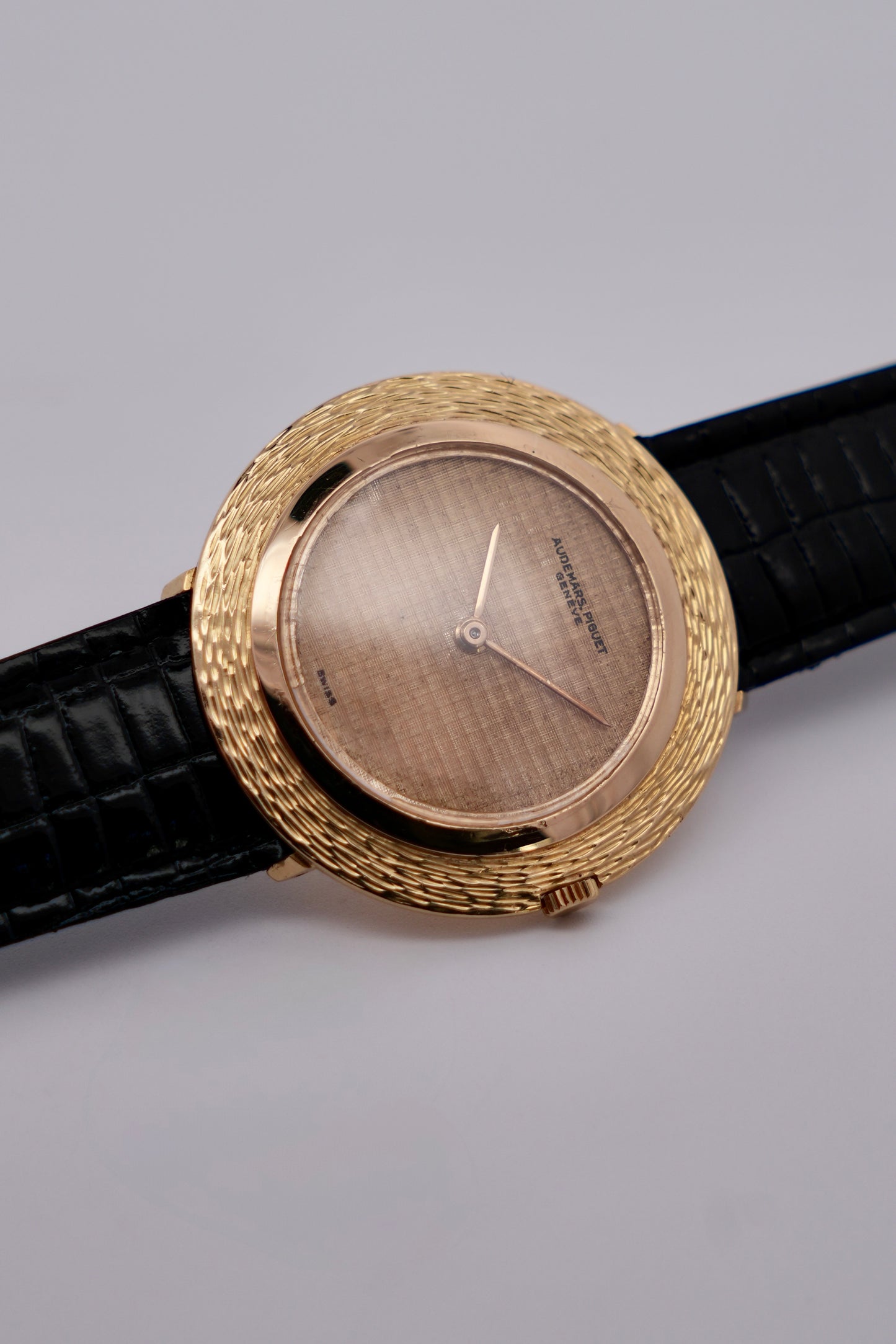 Audemars Piguet Disco Volante 18ct Gold Guilloché Dial | Ultra Rare | 1960s