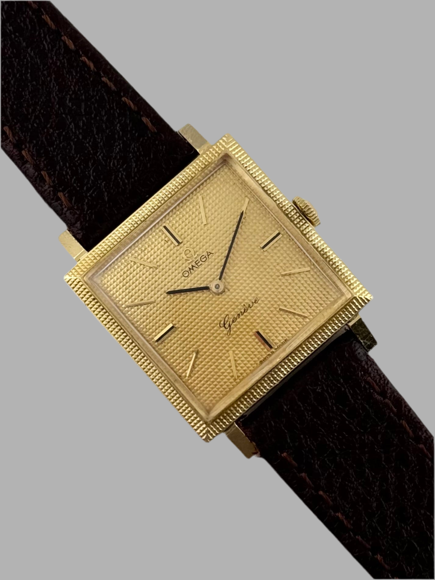 Omega Geneve Tank Manual Wind 111.031 - Rare Solid 18K Gold Hobnail