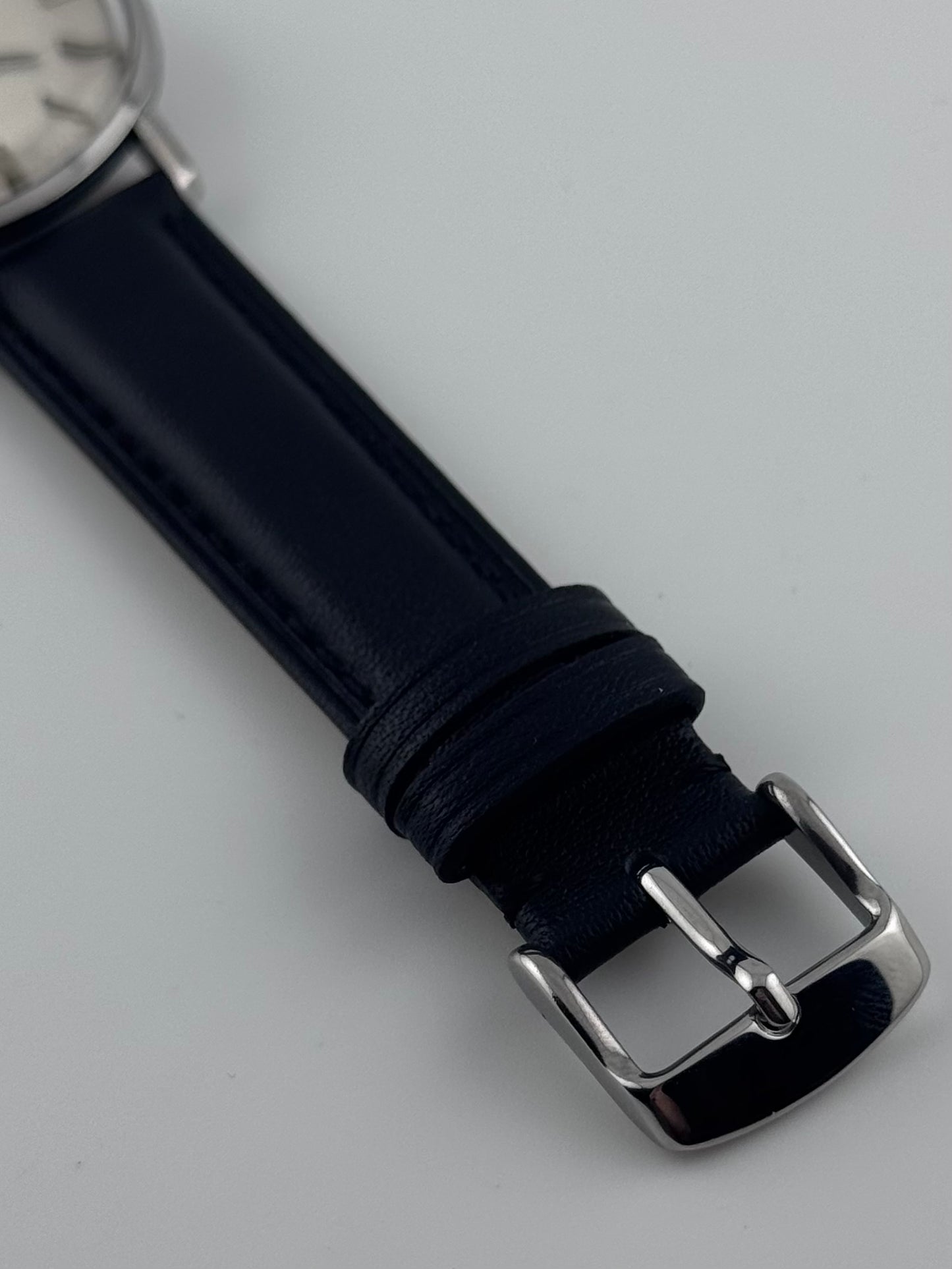 Omega Seamaster De Ville Automatic 166.020 - Linen Dial