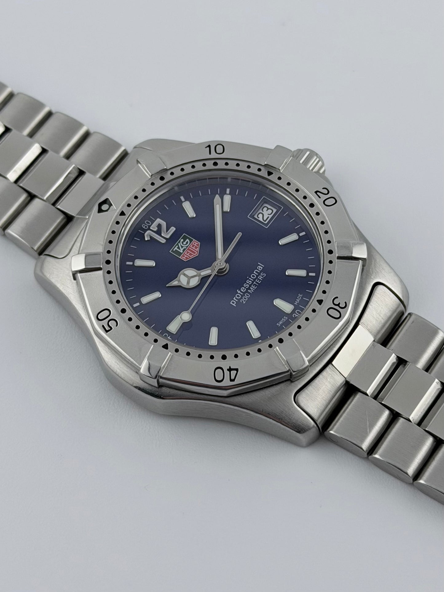 Tag Heuer Professional 200 Quartz Date - WK1113-0