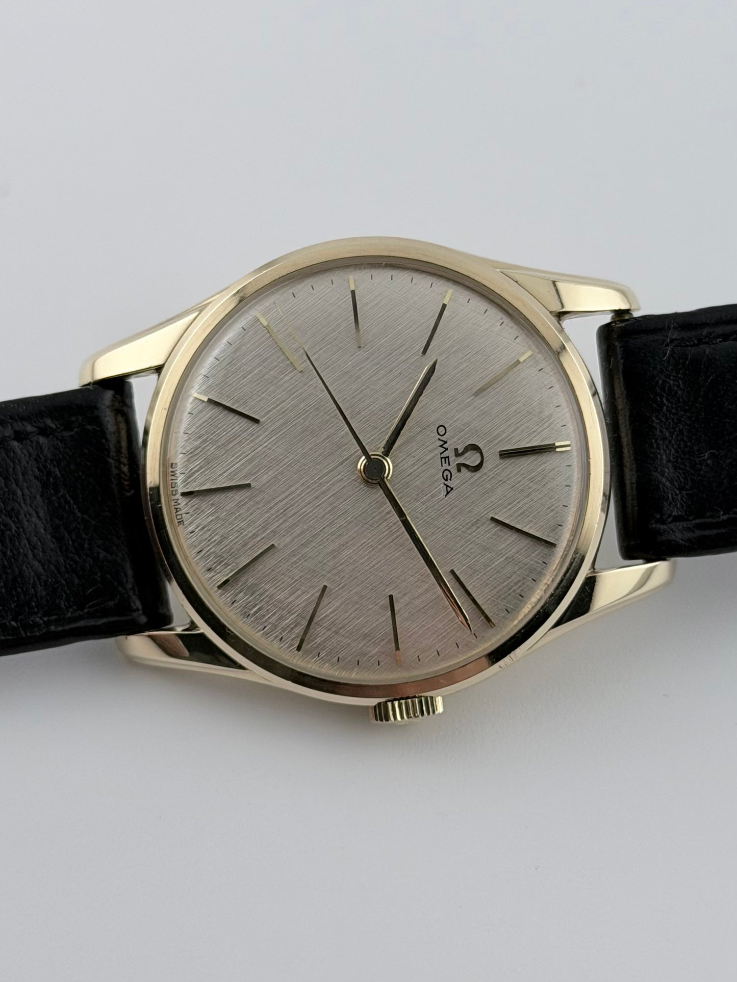 Omega Manual Wind 9ct Gold - 131.5405 - Linen Dial