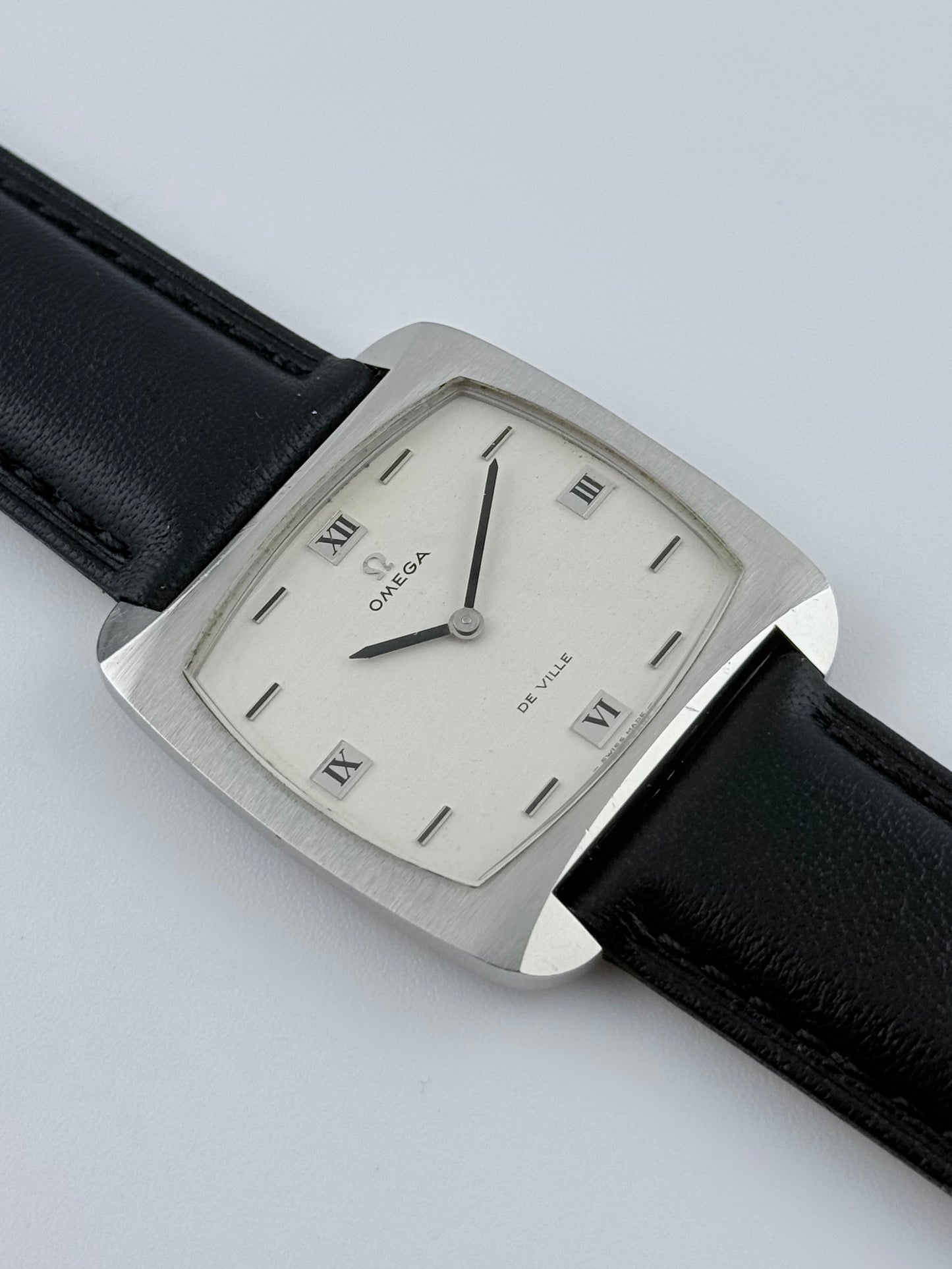 Omega De Ville Manual Wind Rare TV Dial - 111.100