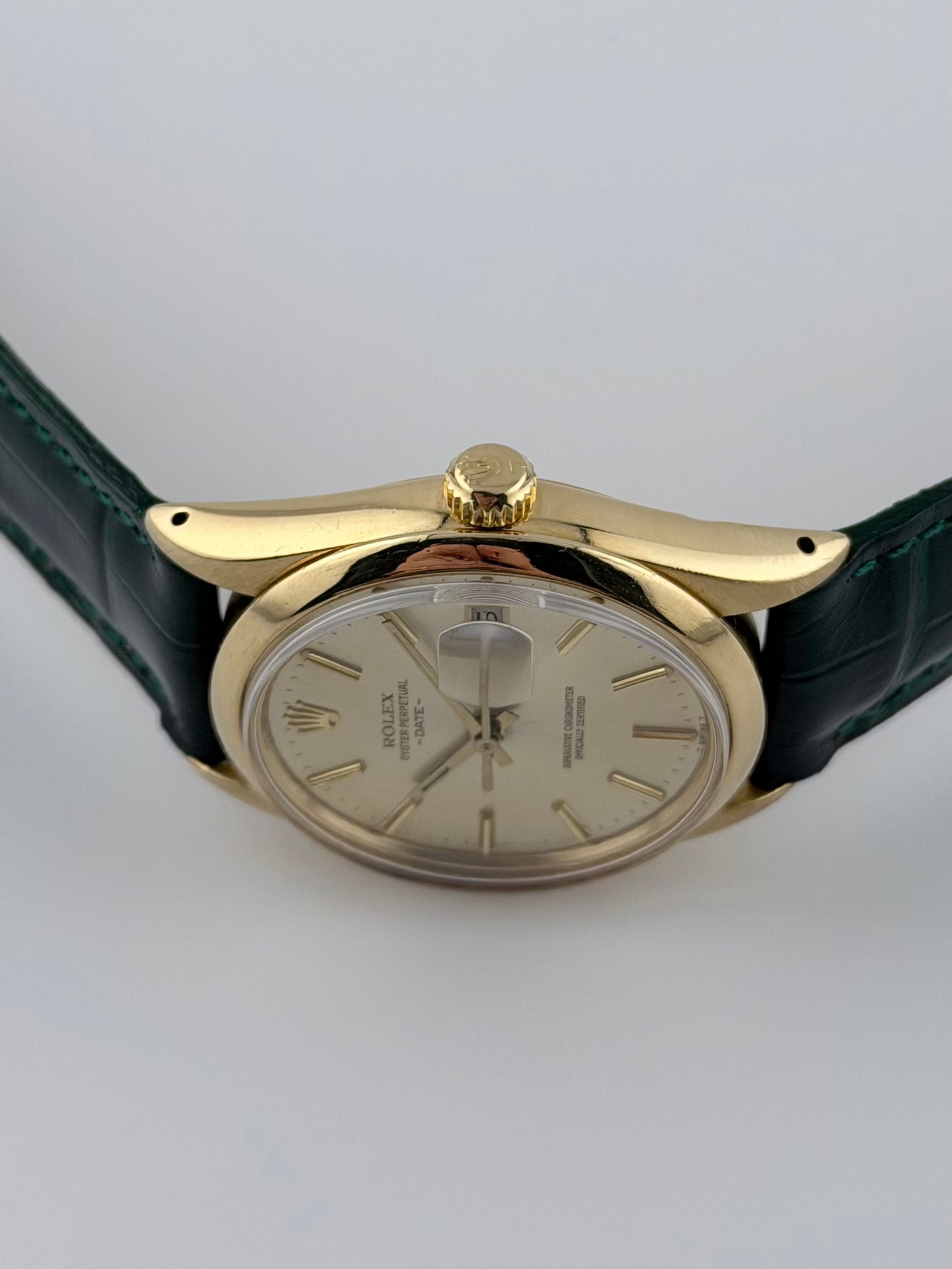 Rolex Oyster Perpetual Date Automatic - 1500/8 18kt Gold