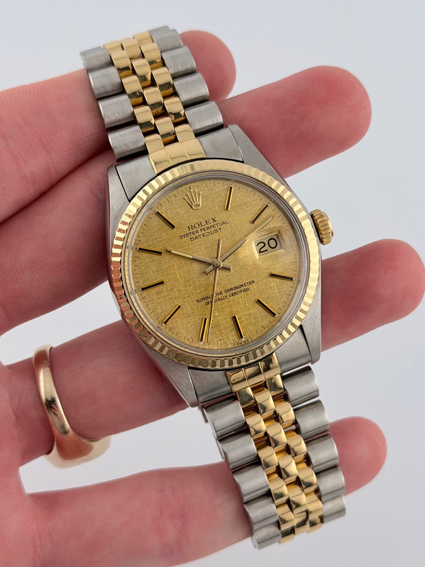 Rolex Datejust Oyster Perpetual Two-Tone - 16013 - Linen Dial - Exceptional Condition