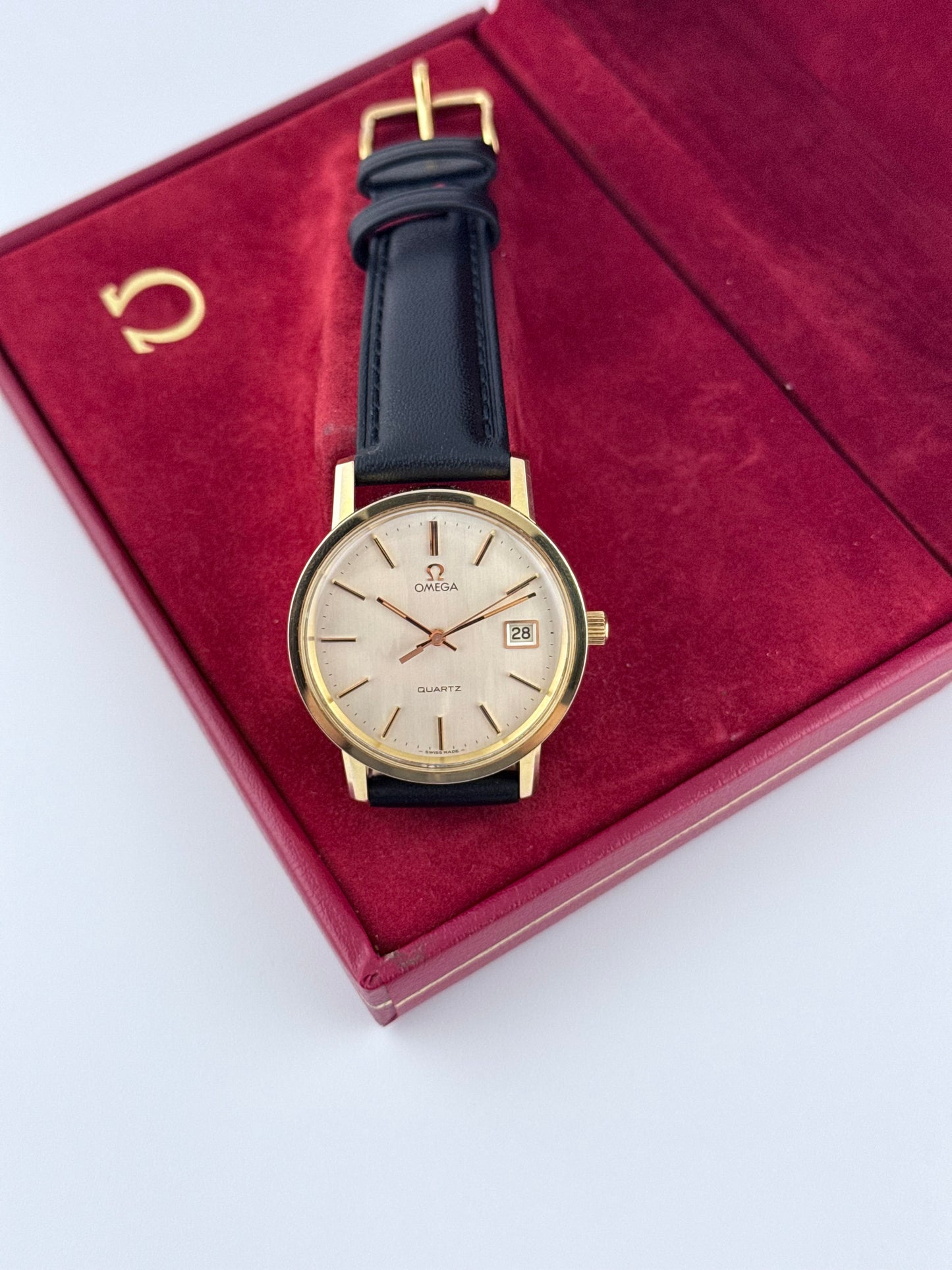 Omega Quartz Date 196.0160 - Box and Papers