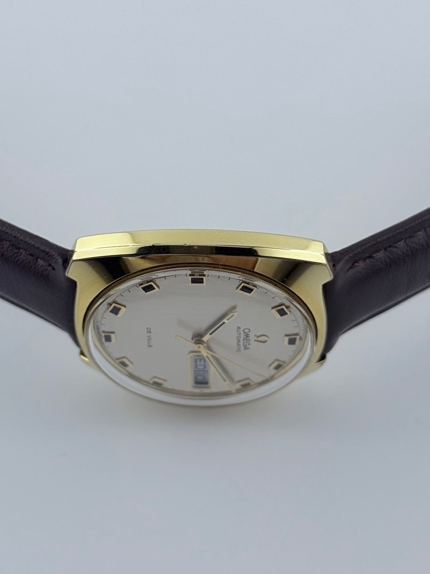 Omega DeVille Automatic Day Date 166.053 - Box and Papers