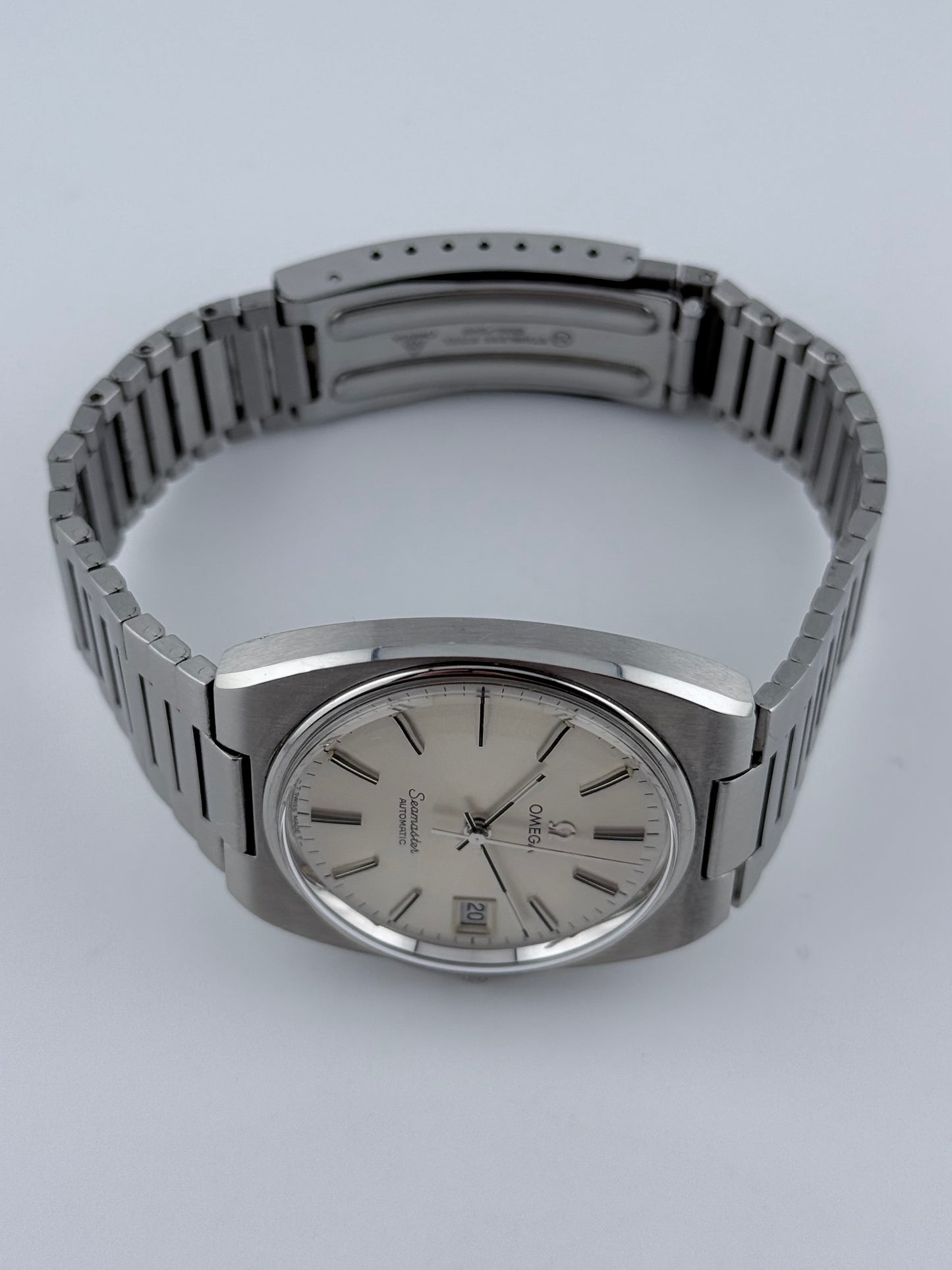Omega Automatic Date 166.0206.1