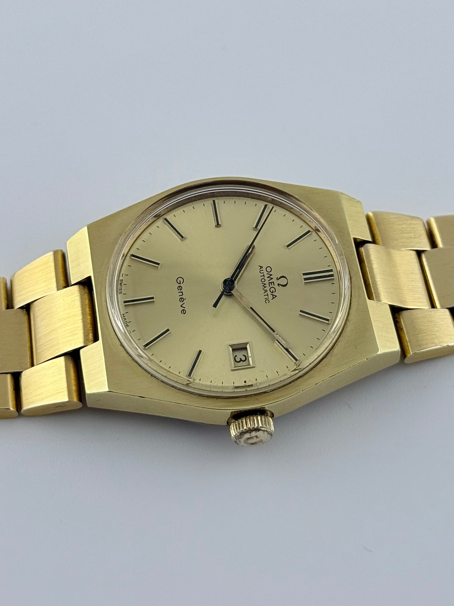 Omega Geneve Automatic Date 166.0099 - Box and Papers