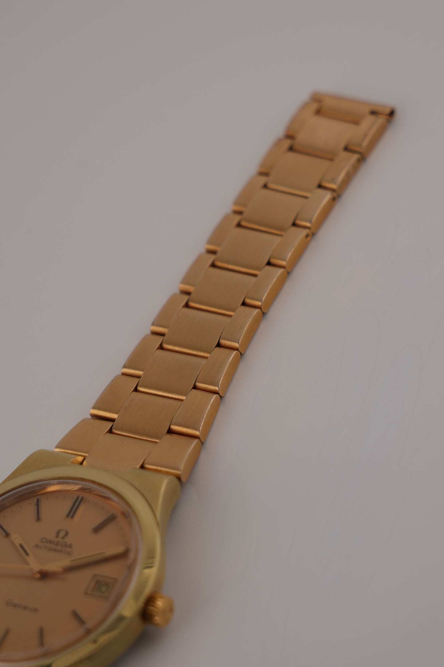 Omega Geneve Automatic Date 166.0173