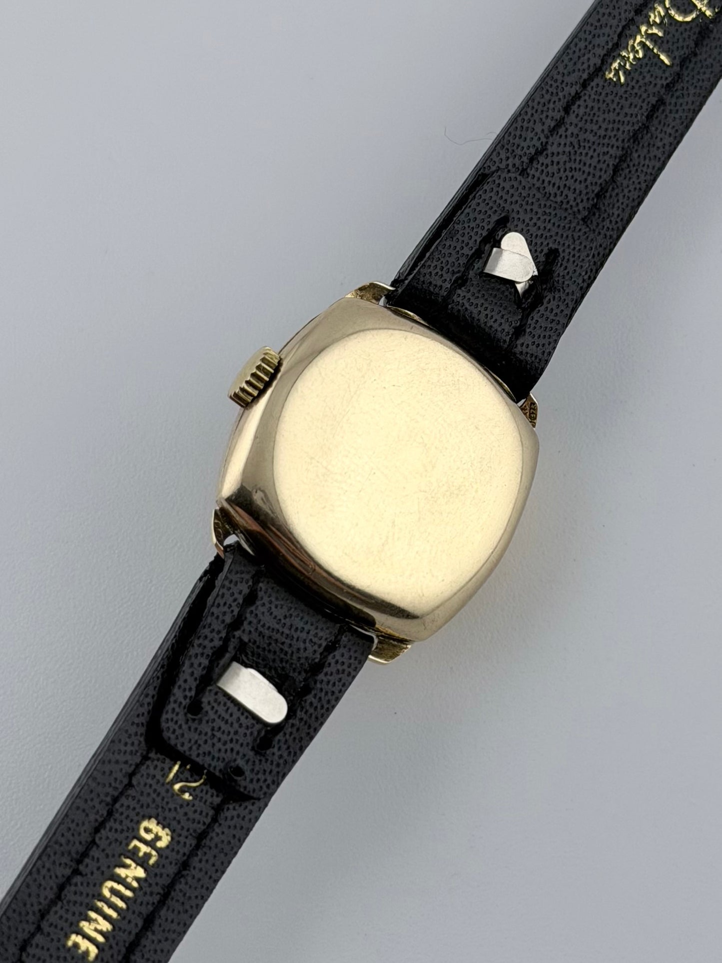 Omega 1930s Ladies Manual Wind - 9ct Gold