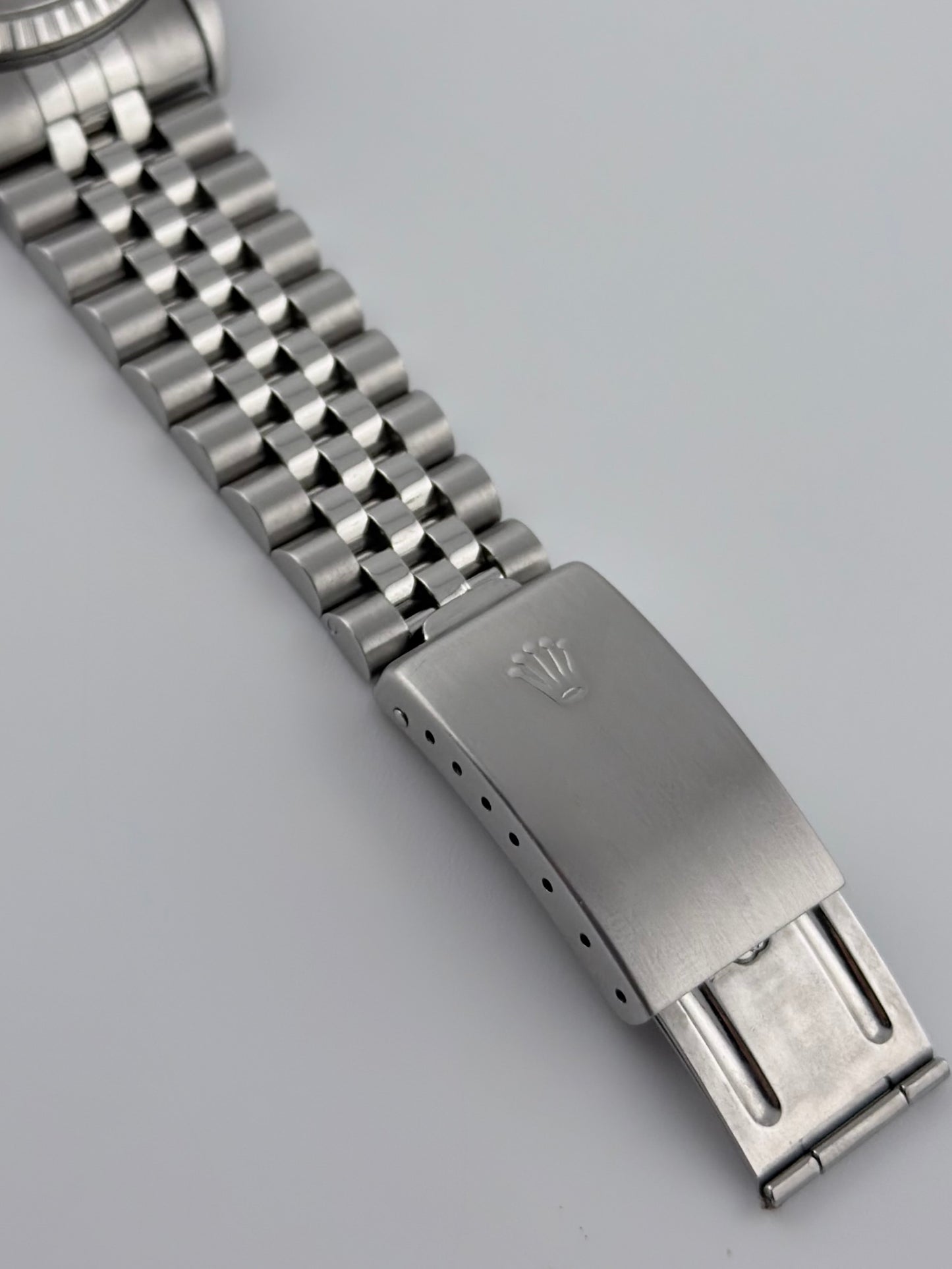 Rolex Datejust Oyster Perpetual - 16220 - Roman Numeral Dial - Original Box, Wallet & Booklets