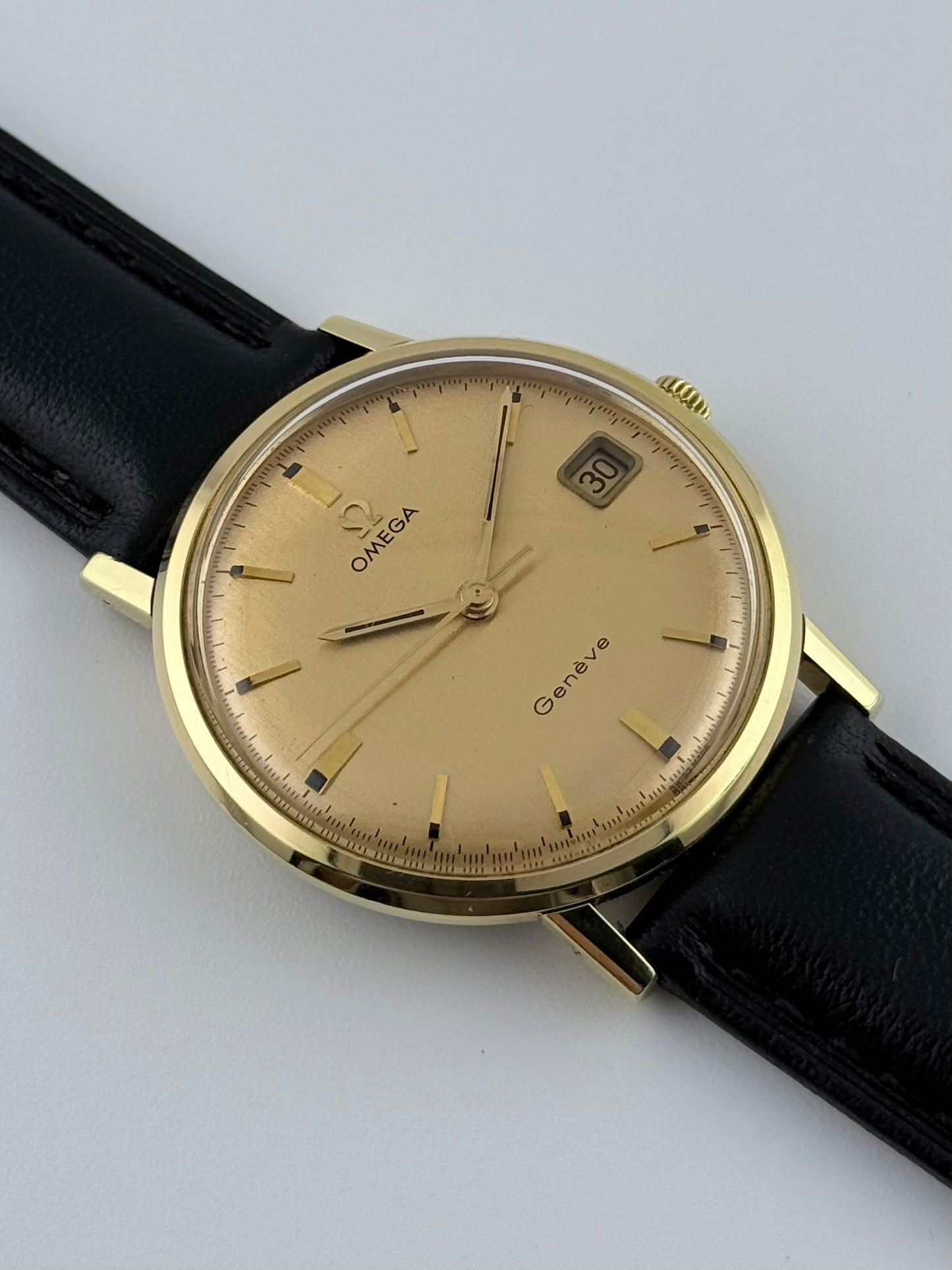 Omega Geneve Manual Wind 132.019 Frosted Dial