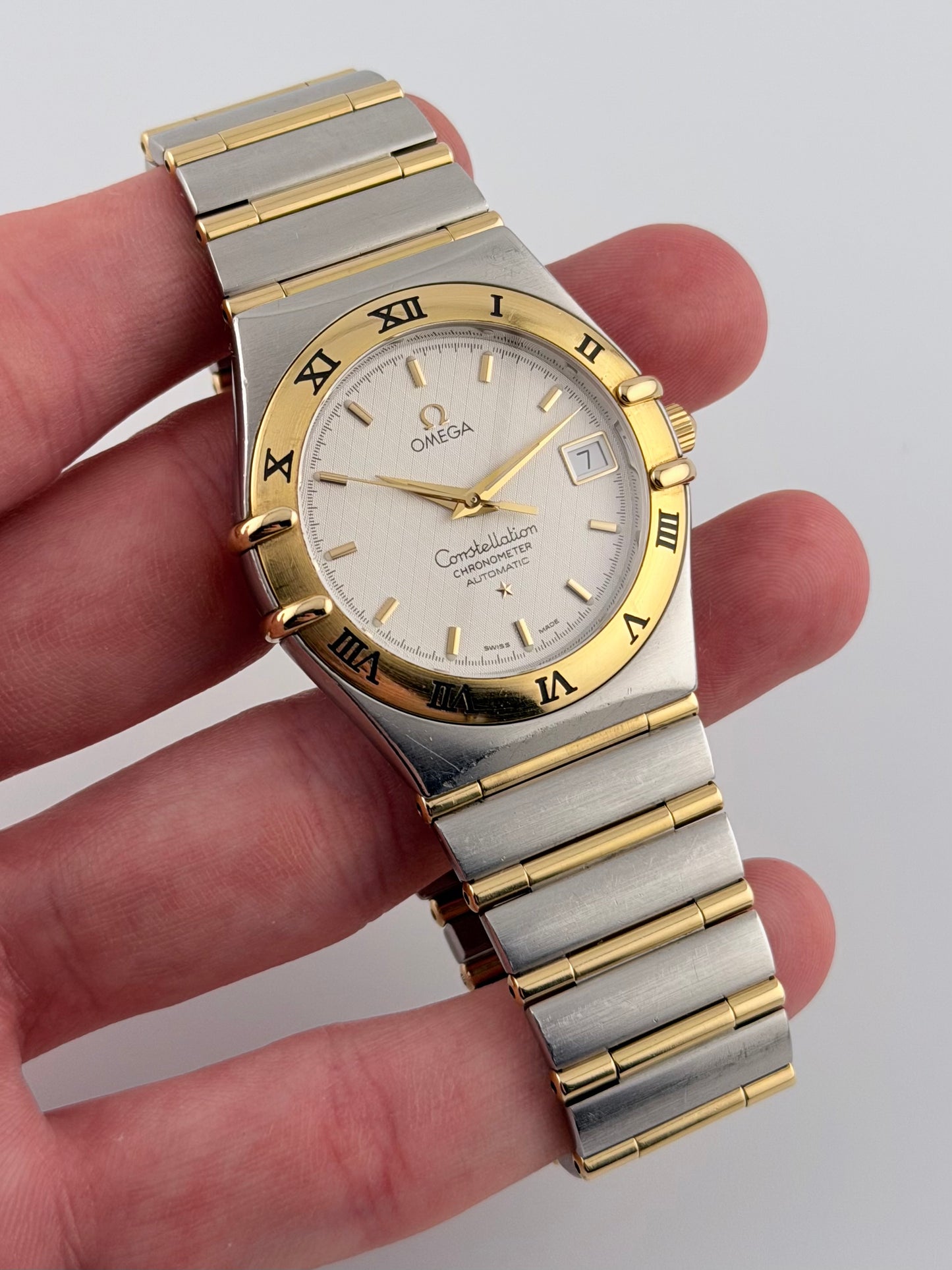 Omega Constellation Automatic Date 1202.30.00 - Box and Papers!