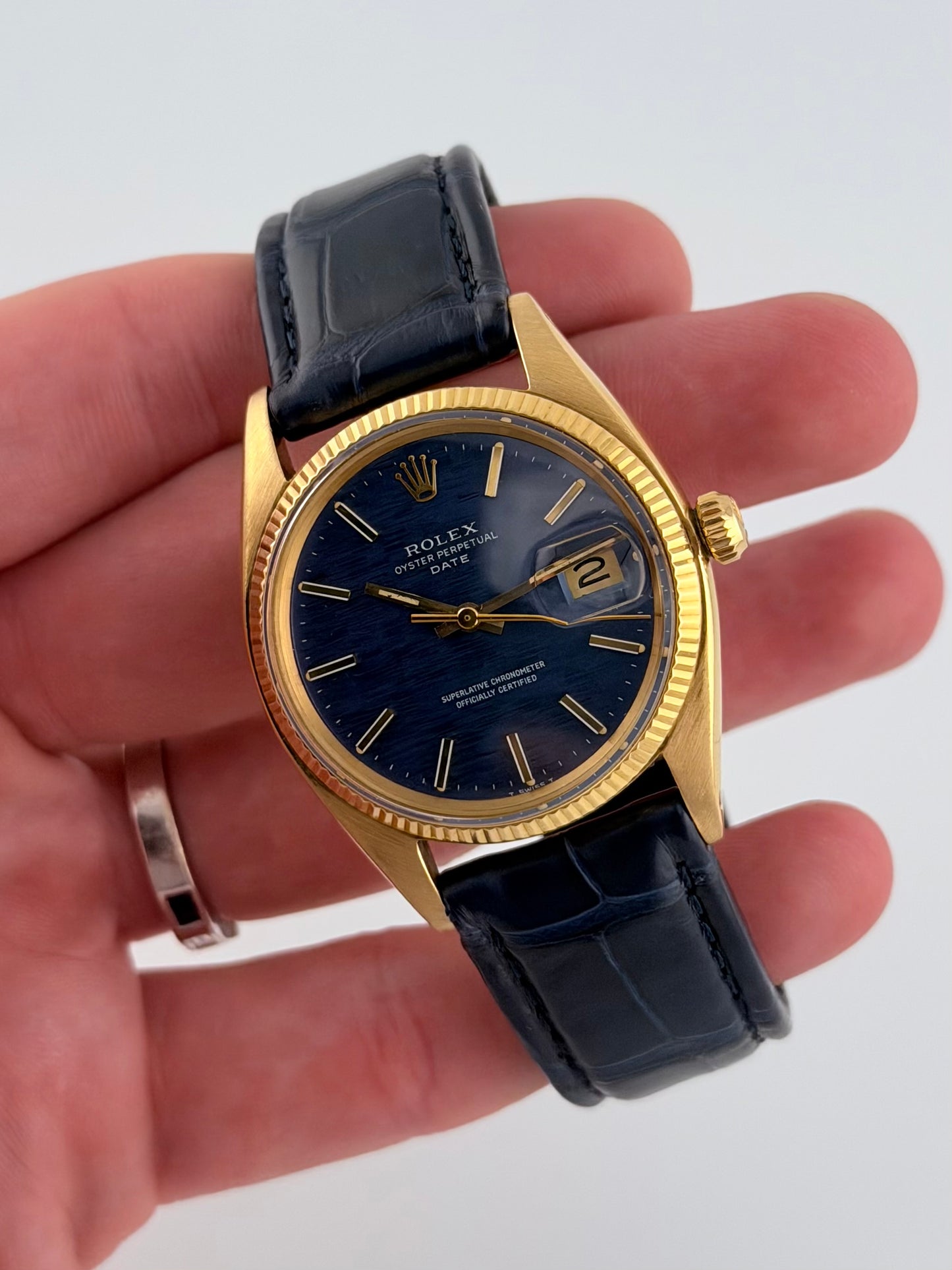 Rolex Oyster Perpetual Date Automatic - 1503 - Ultra Rare Blue Shantung Dial - Solid 18k Gold