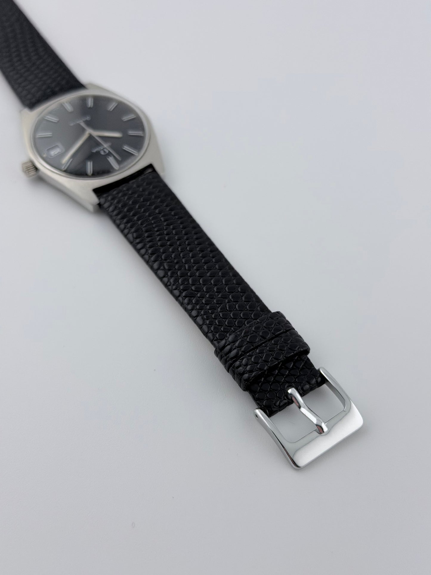 Omega Geneve Date Manual Wind 136.041