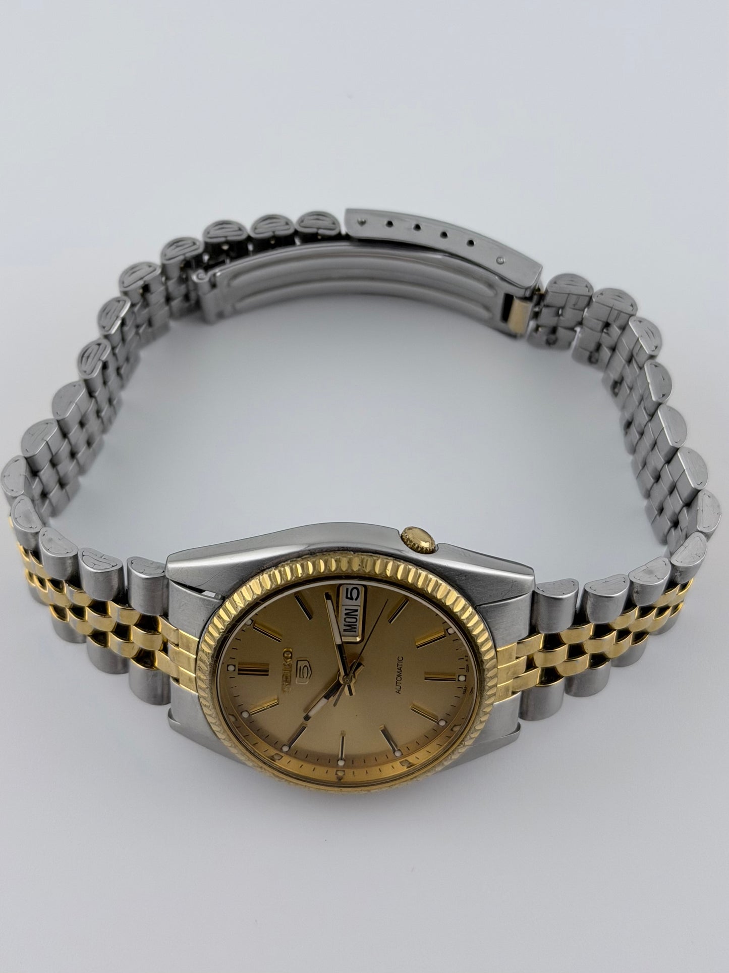 Seiko 5 Automatic Day-Date 7S26-3110 - Sunbrurst Dial