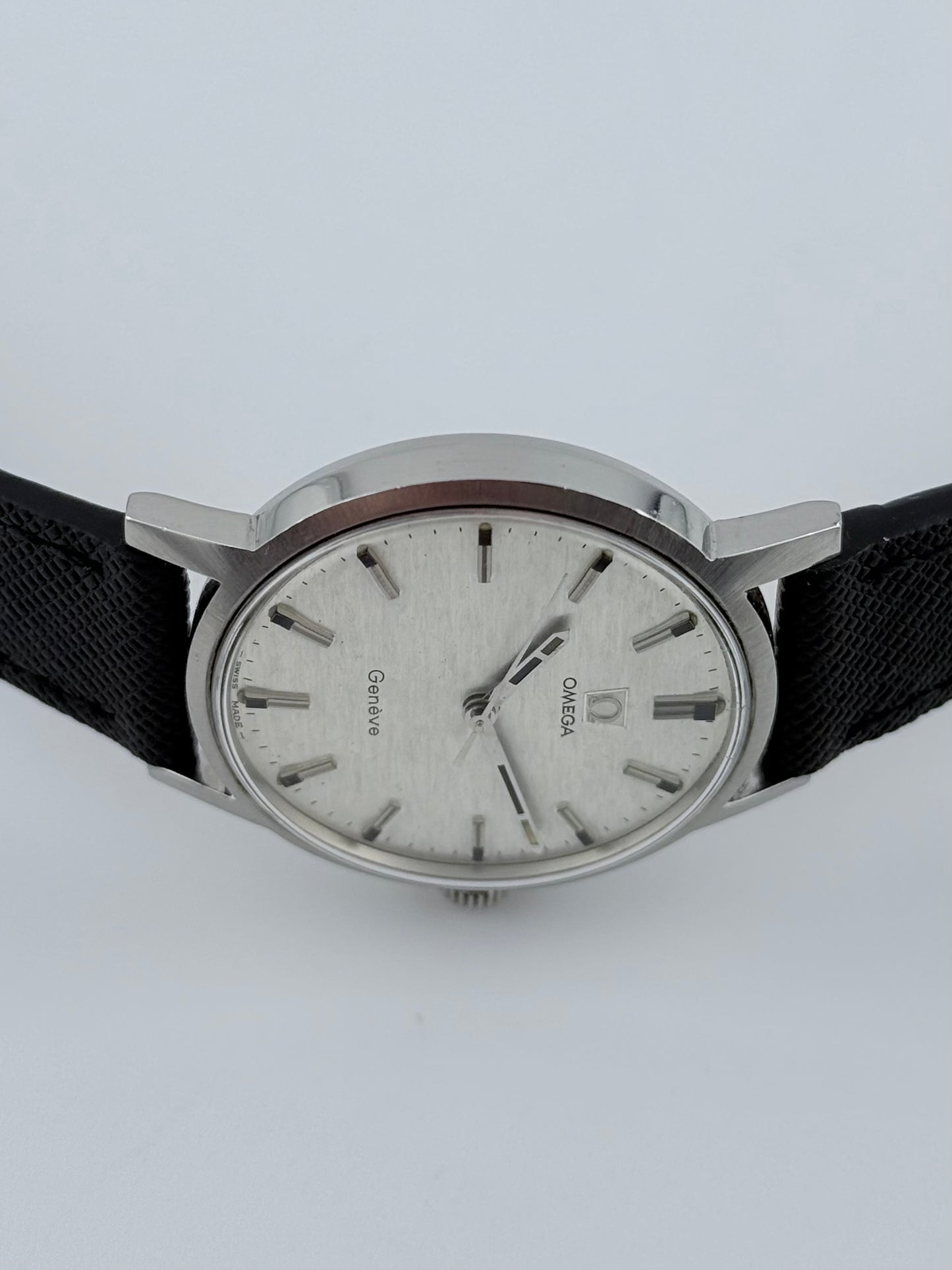 Omega Geneve Manual Wind 135.070 - Shantung Dial