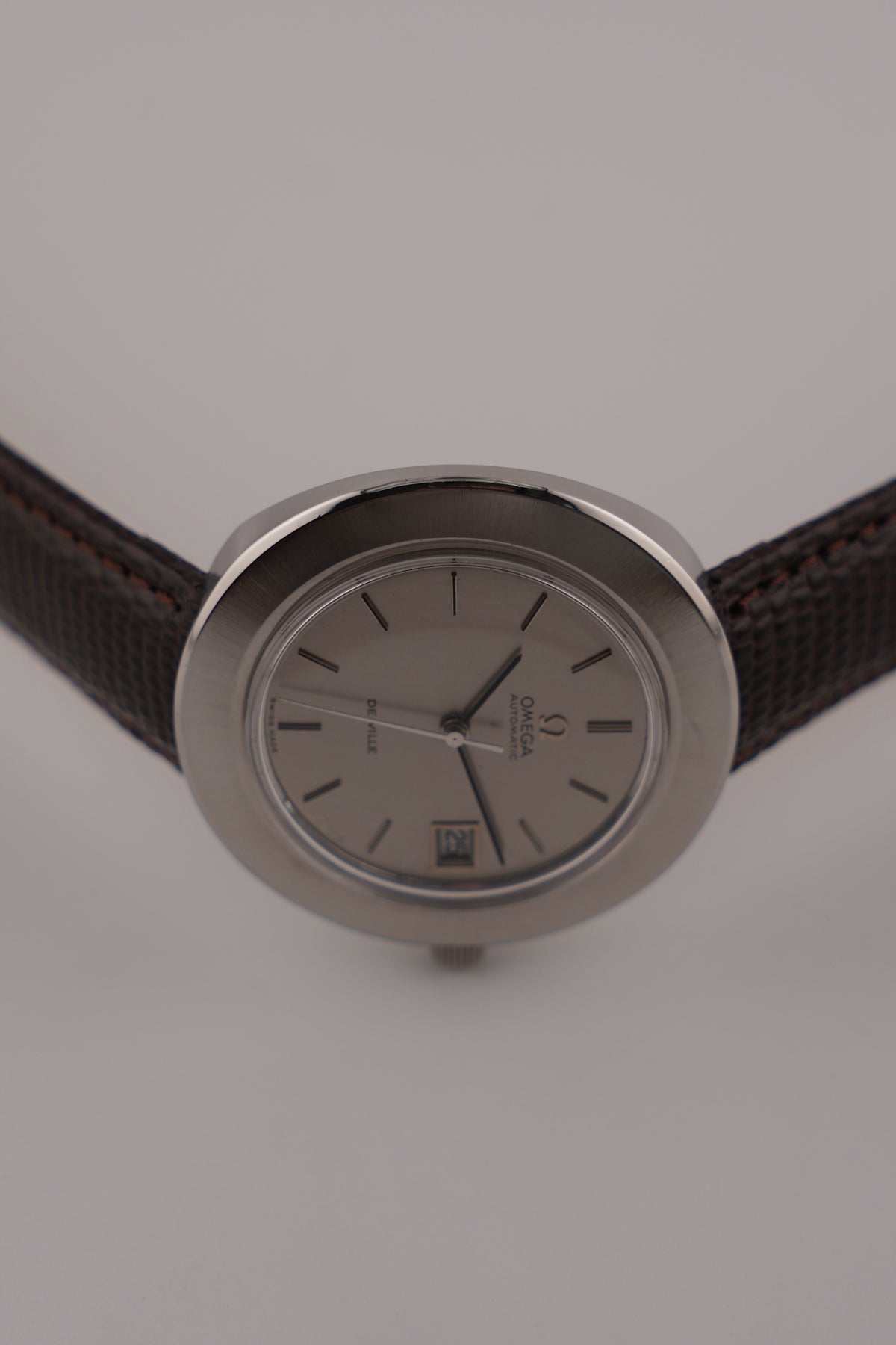 Omega De Ville Automatic Date 166.0094 - UFO Style
