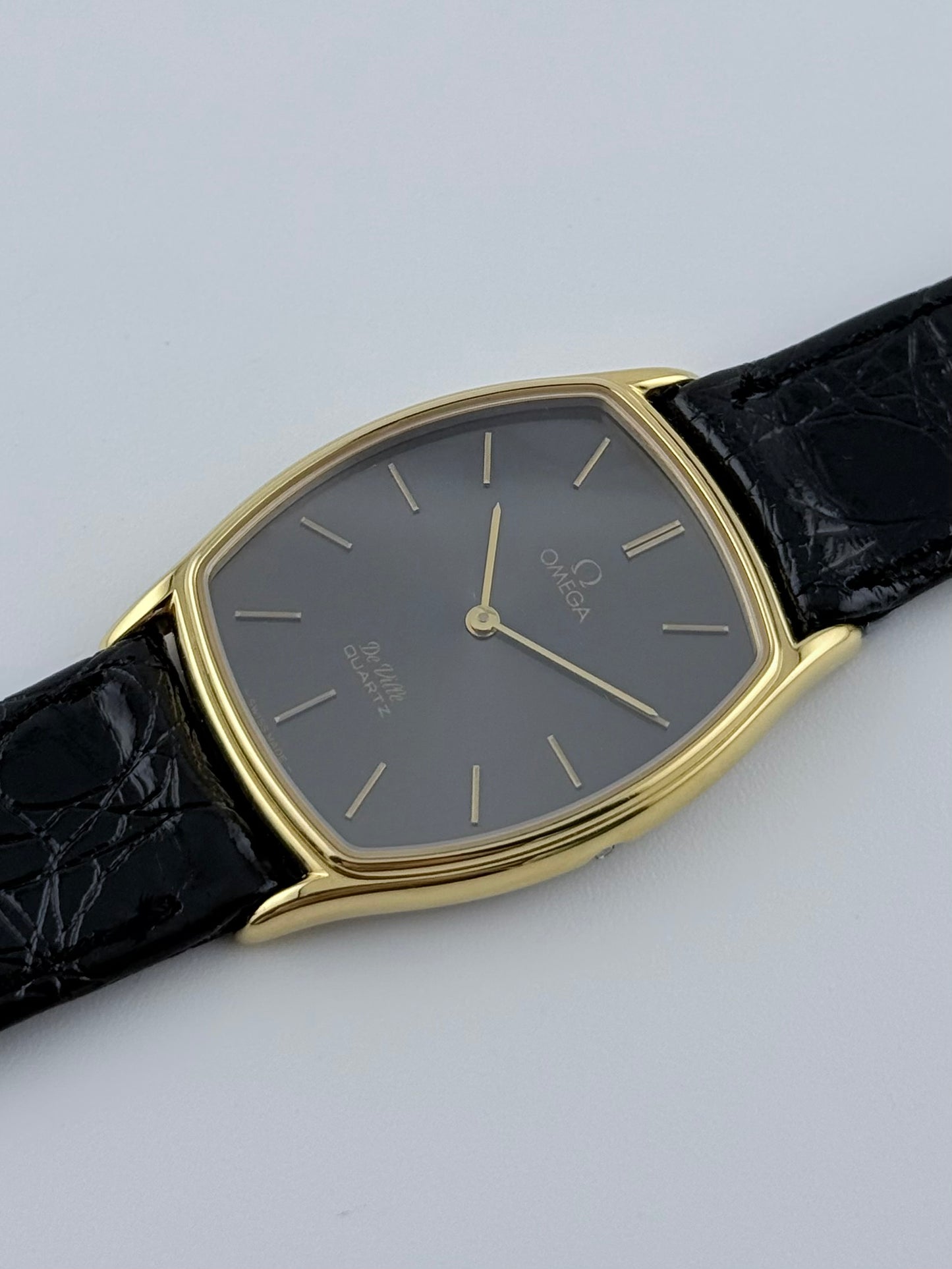Omega DeVille Tonneau Quartz - 191.0100